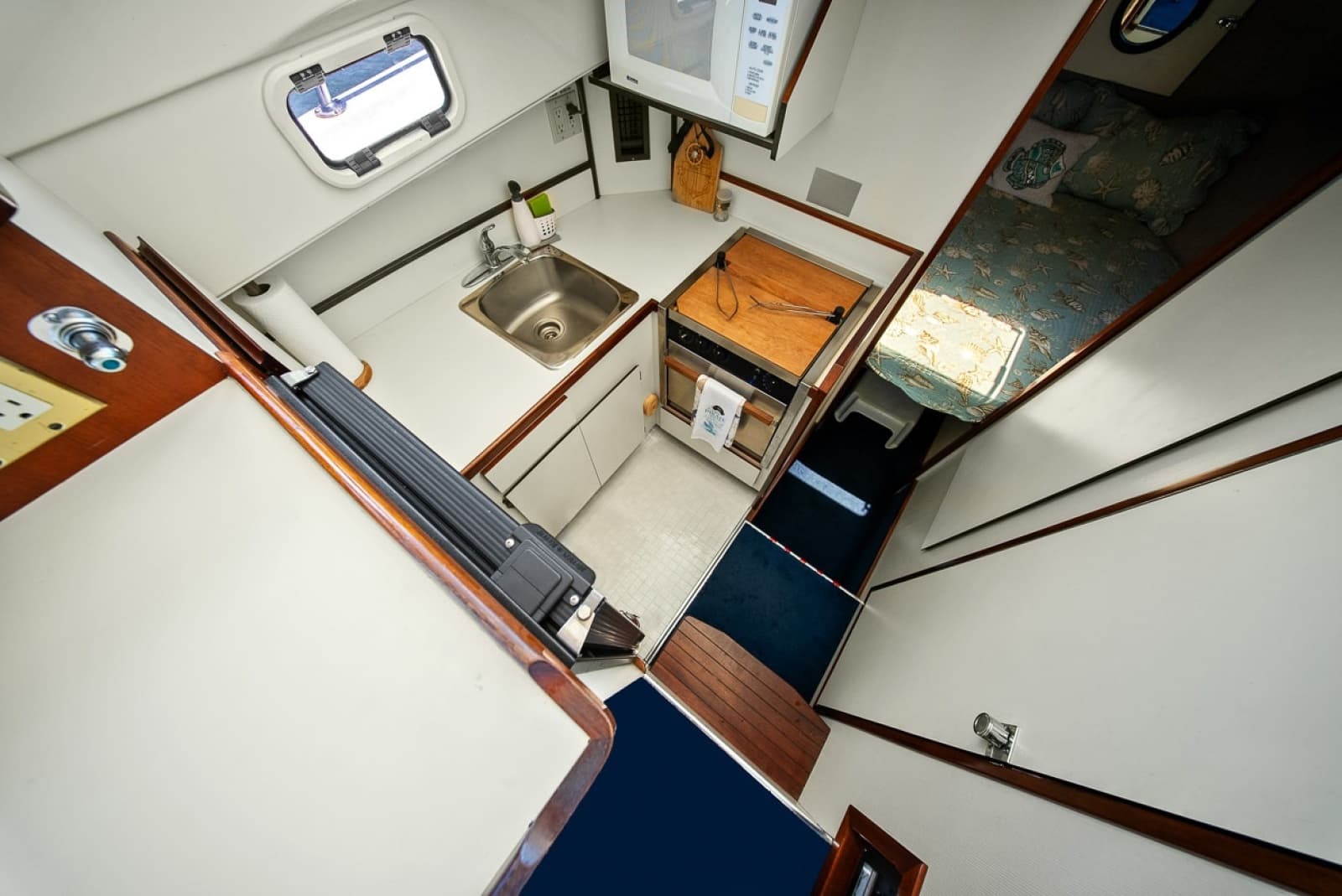 2001 Camano 31 Trawler - Photo 12