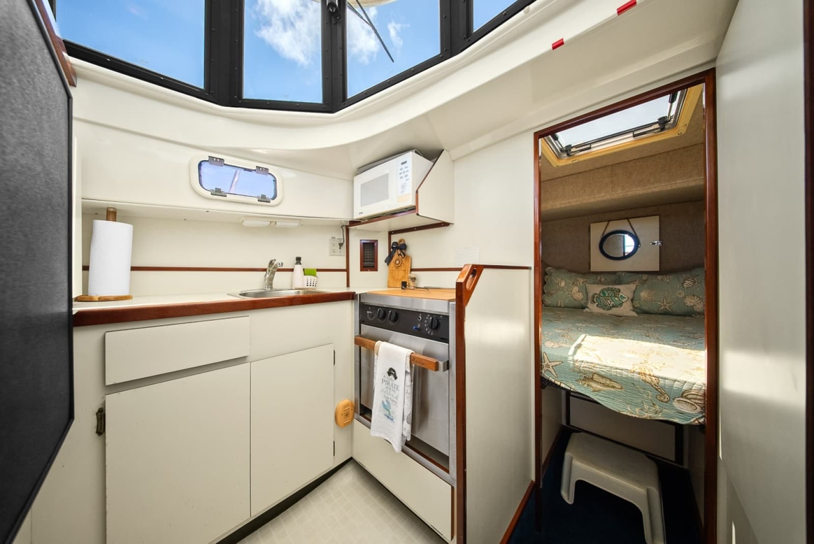 2001 Camano 31 Trawler - Photo 39