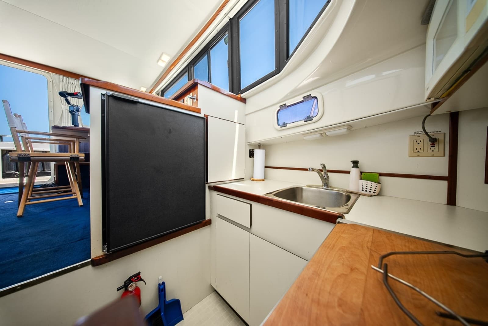 2001 Camano 31 Trawler - Photo 37