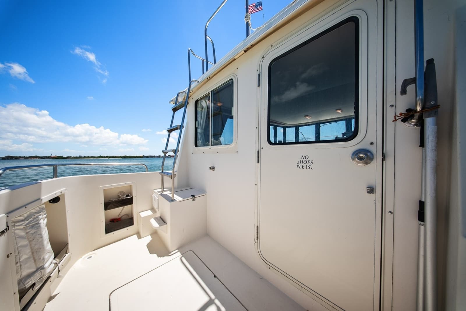 2001 Camano 31 Trawler - Photo 2