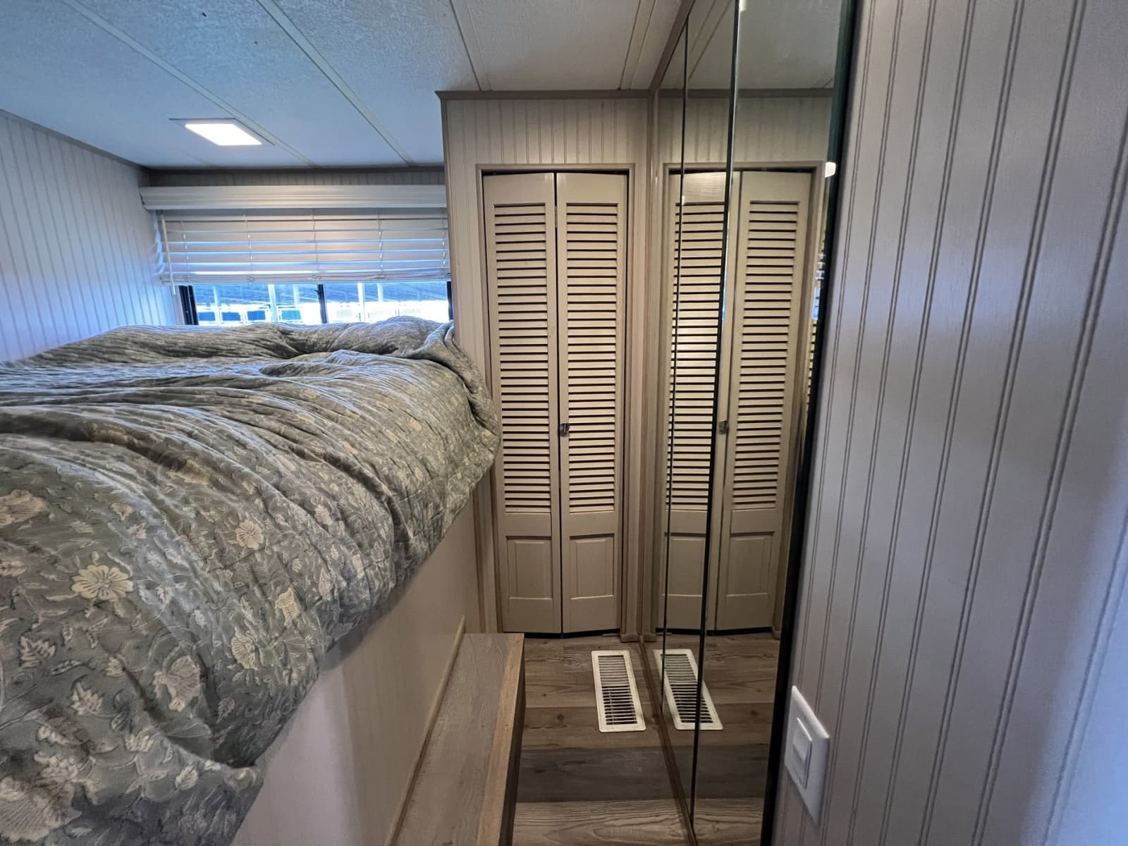 1993 Sumerset Houseboat - Photo 16