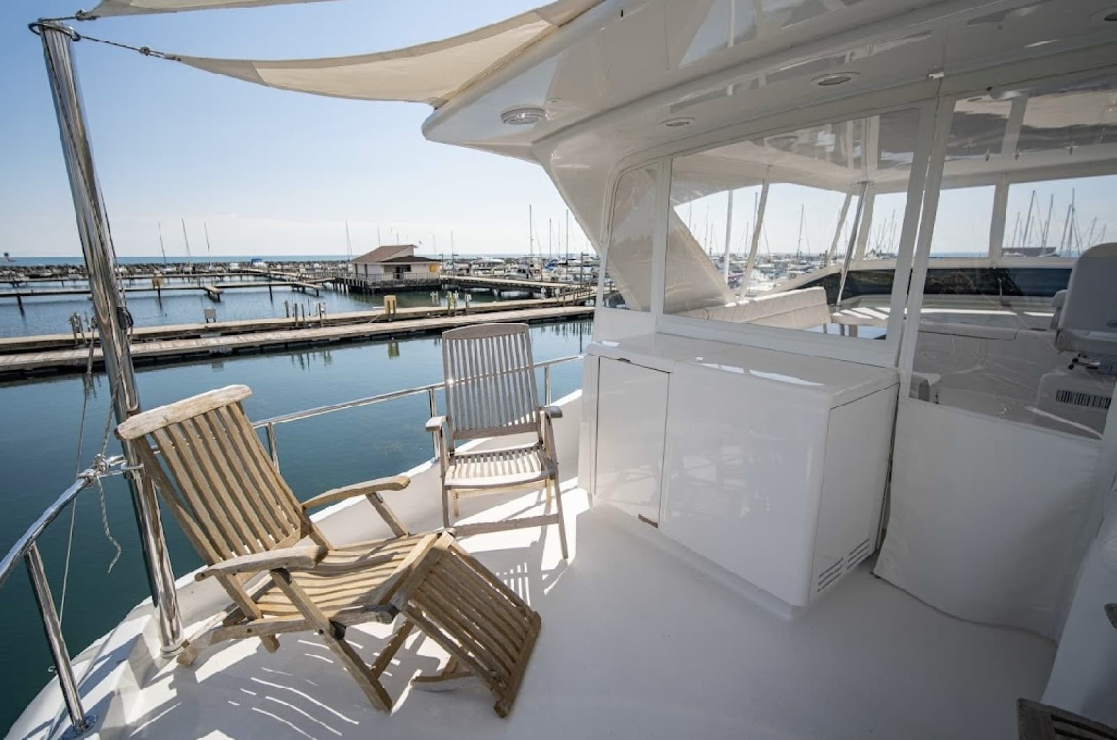 2017 Hatteras 60 Motoryacht - Photo 21