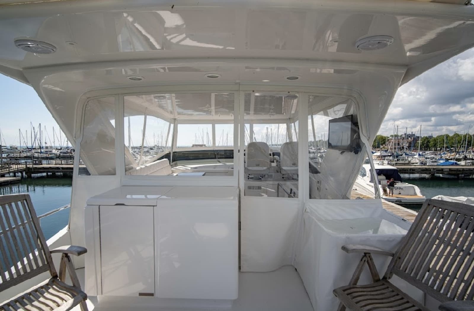 2017 Hatteras 60 Motoryacht - Photo 22