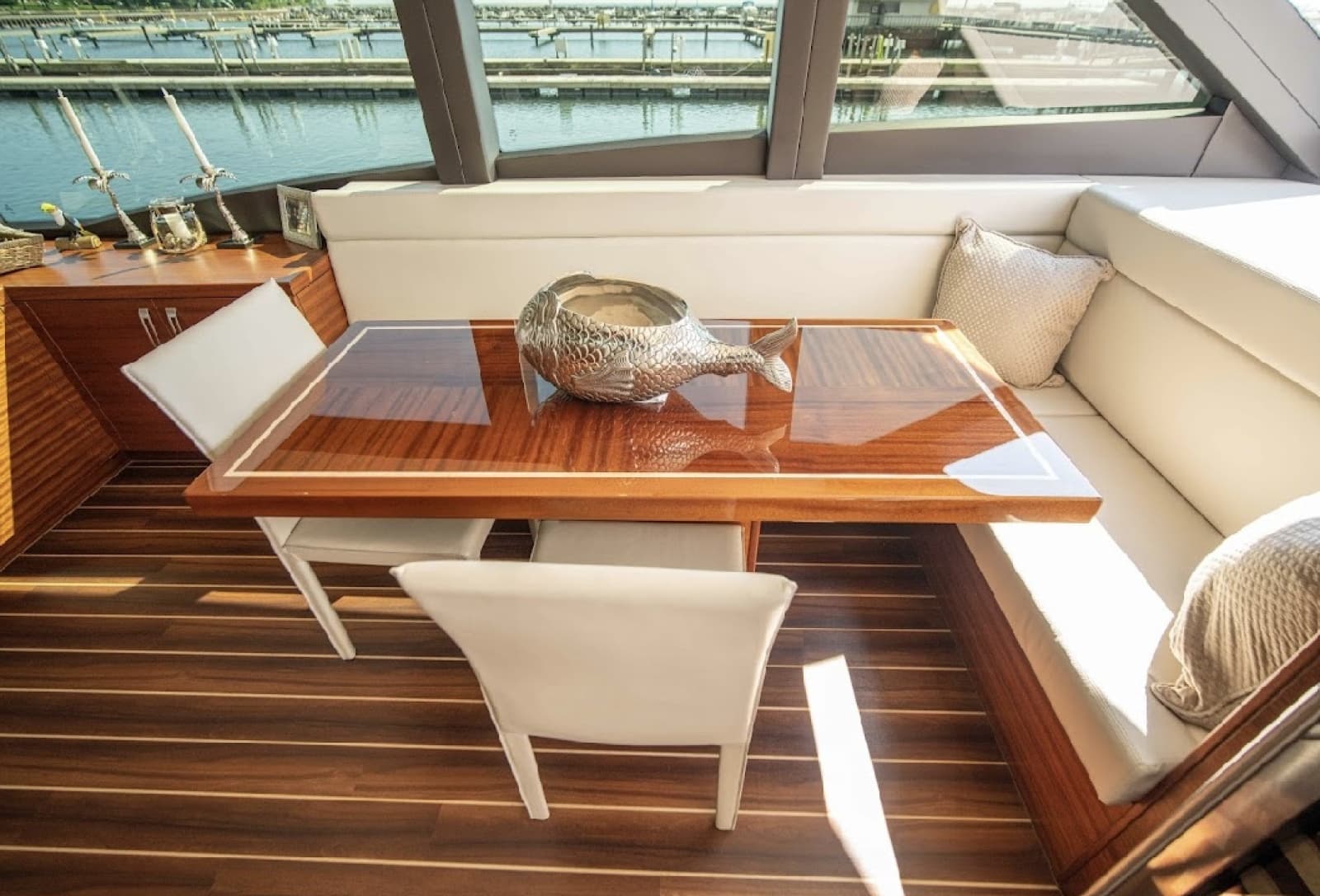 2017 Hatteras 60 Motoryacht - Photo 7