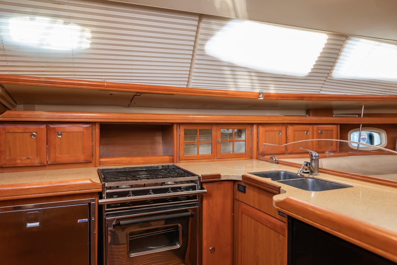 2008 Hunter 45 Deck Salon - Photo 11