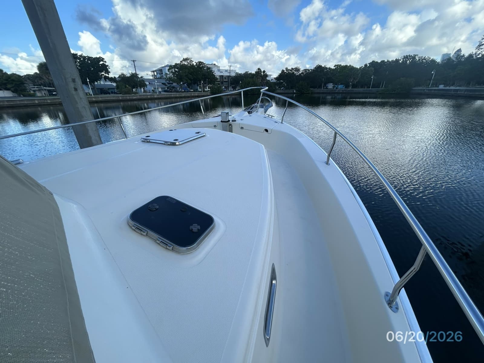 2004 Mainship 400 - Photo 11