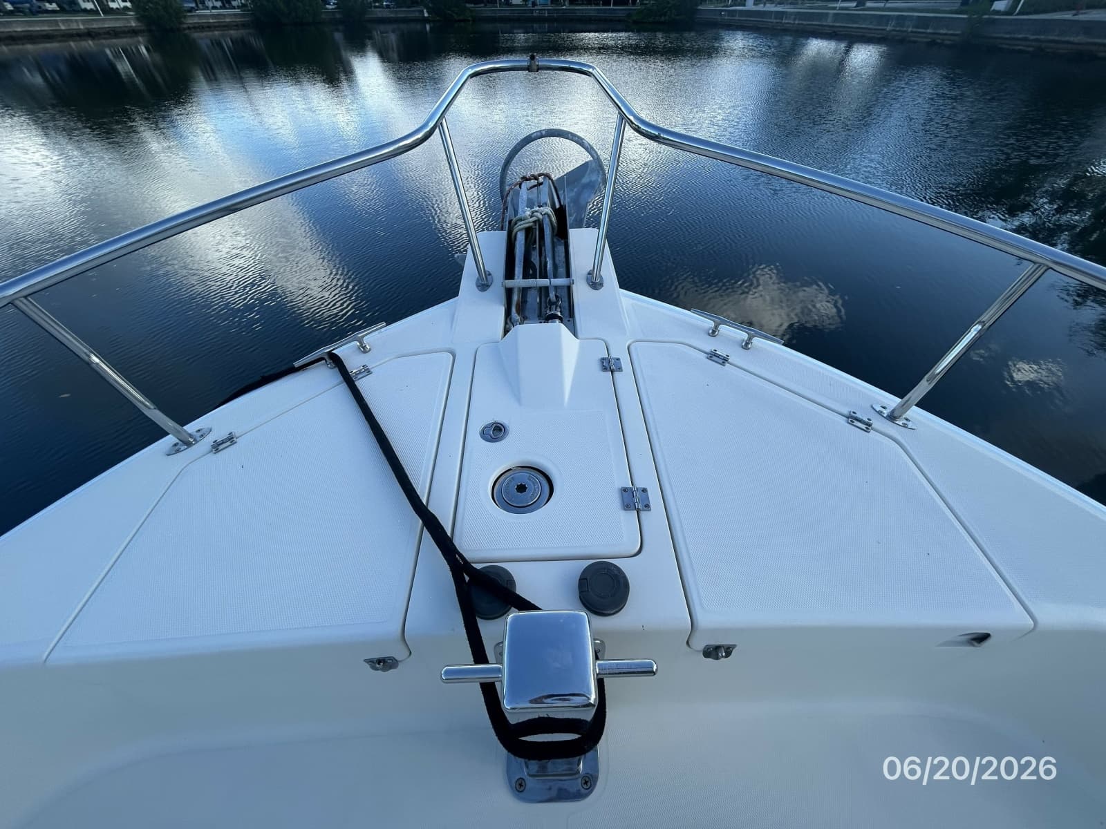 2004 Mainship 400 - Photo 10
