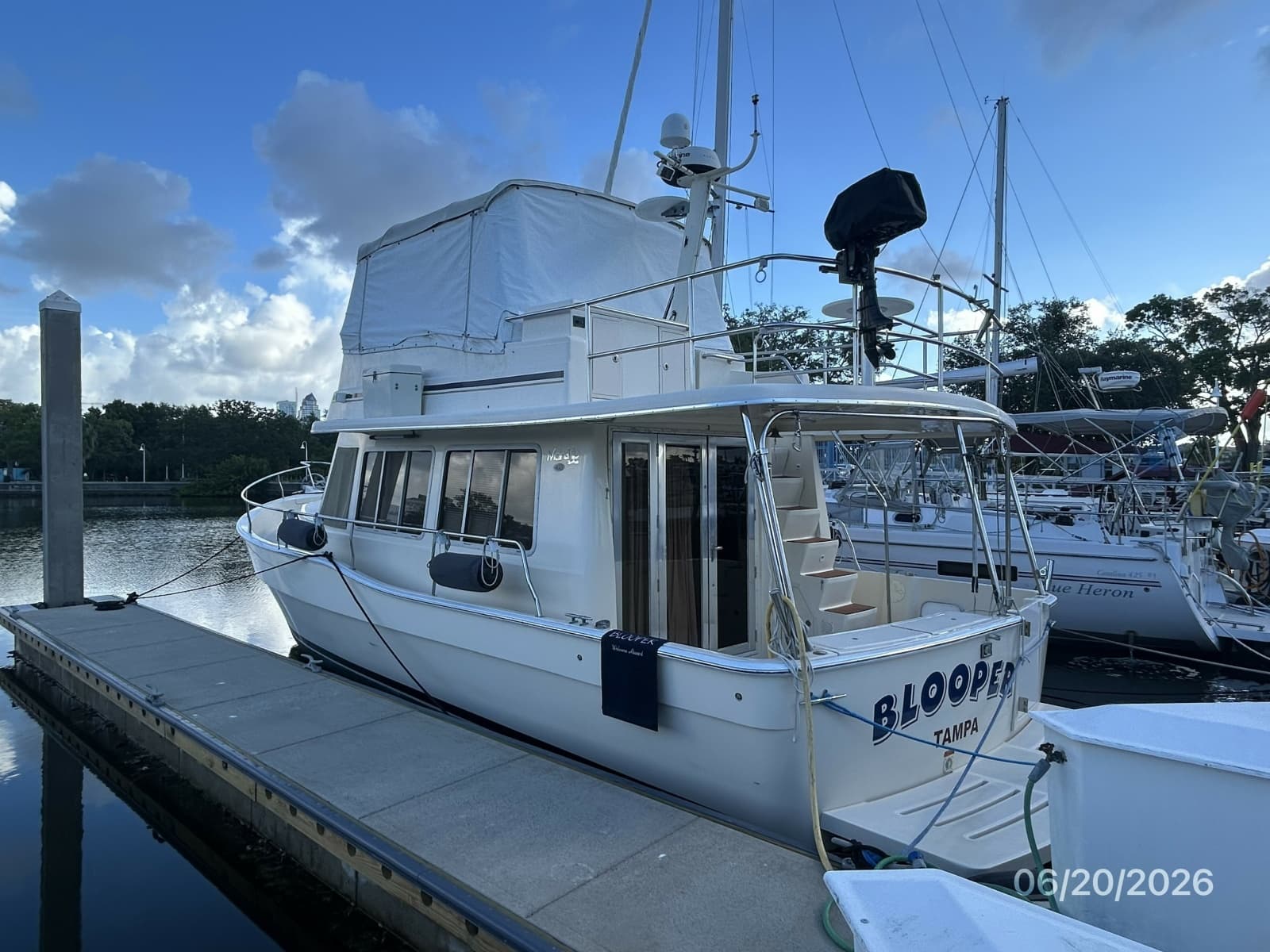 2004 Mainship 400 - Photo 4
