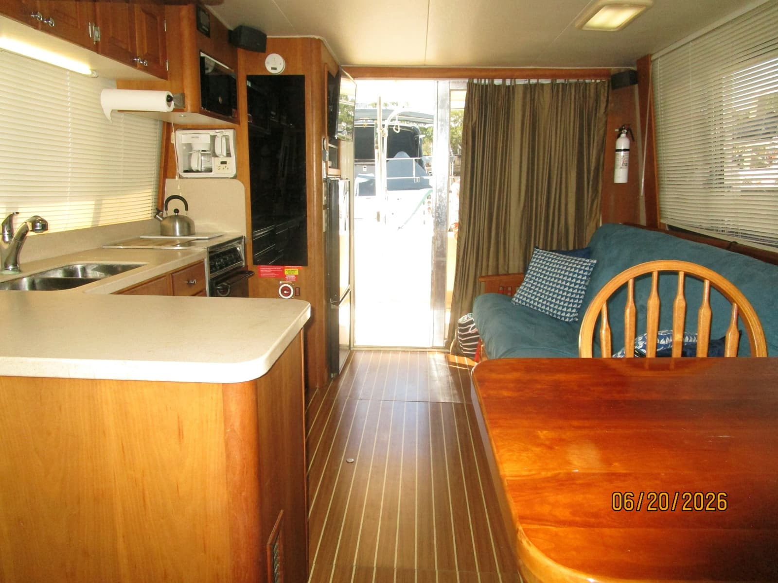 2004 Mainship 400 - Photo 47