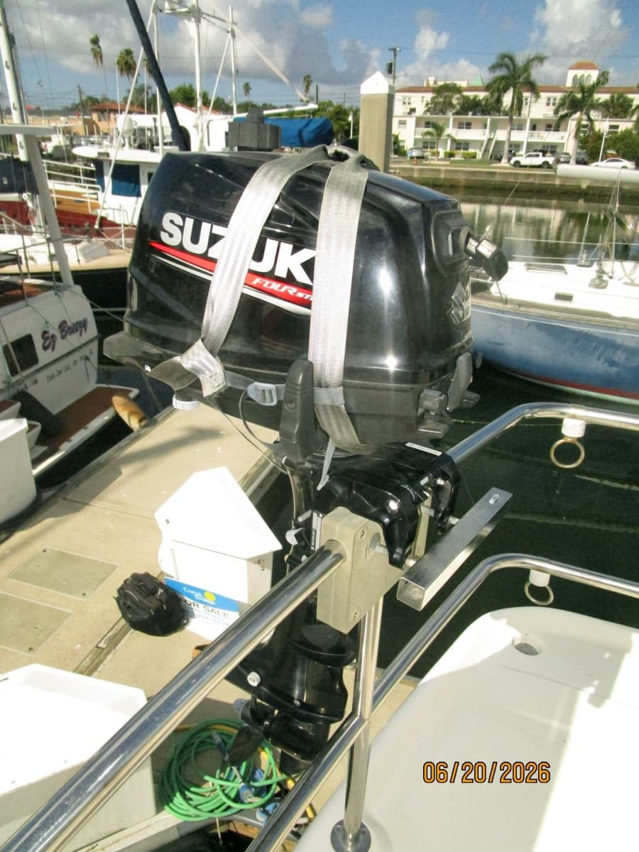2004 Mainship 400 - Photo 38