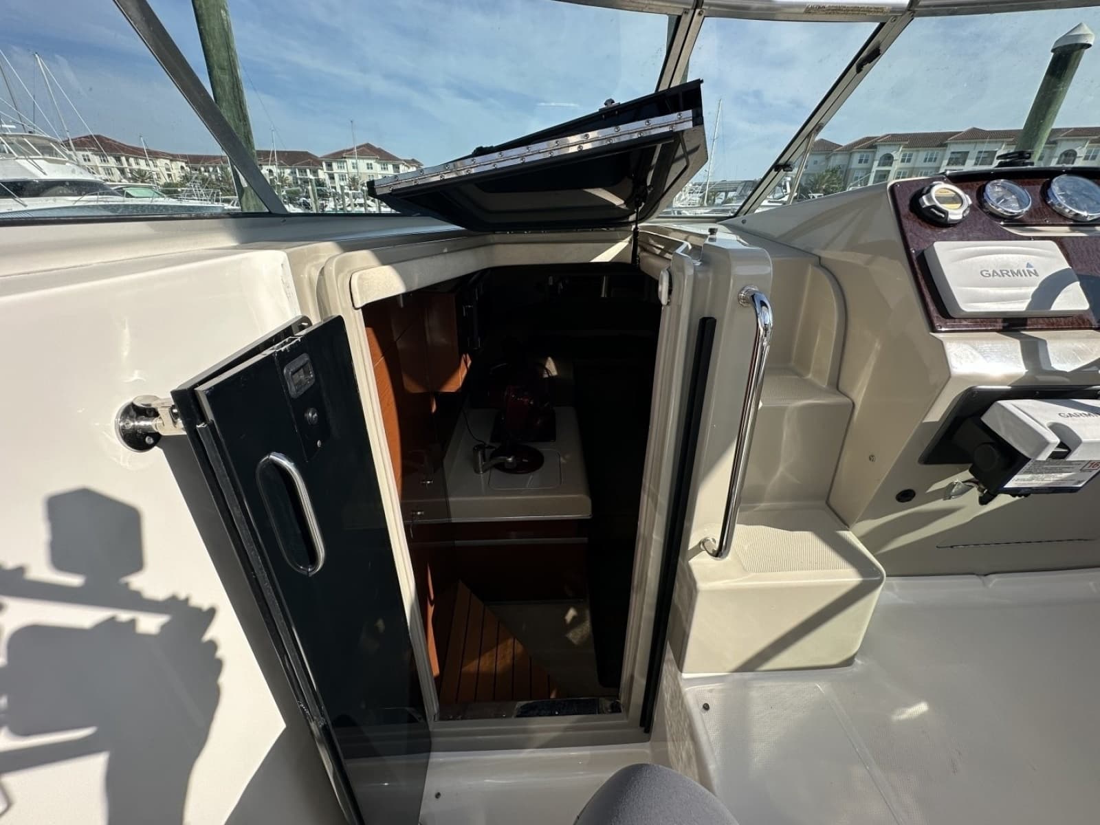 2010 Sea Ray Sundancer 260 - Photo 82
