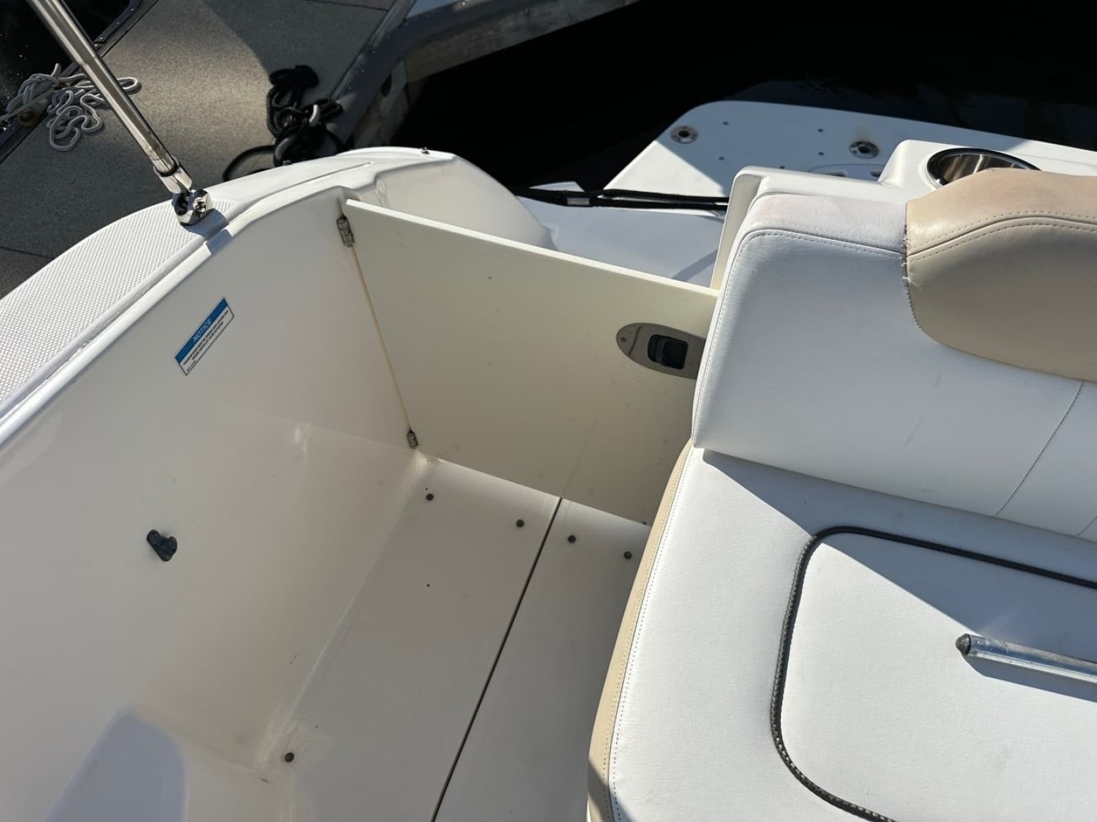 2010 Sea Ray Sundancer 260 - Photo 27