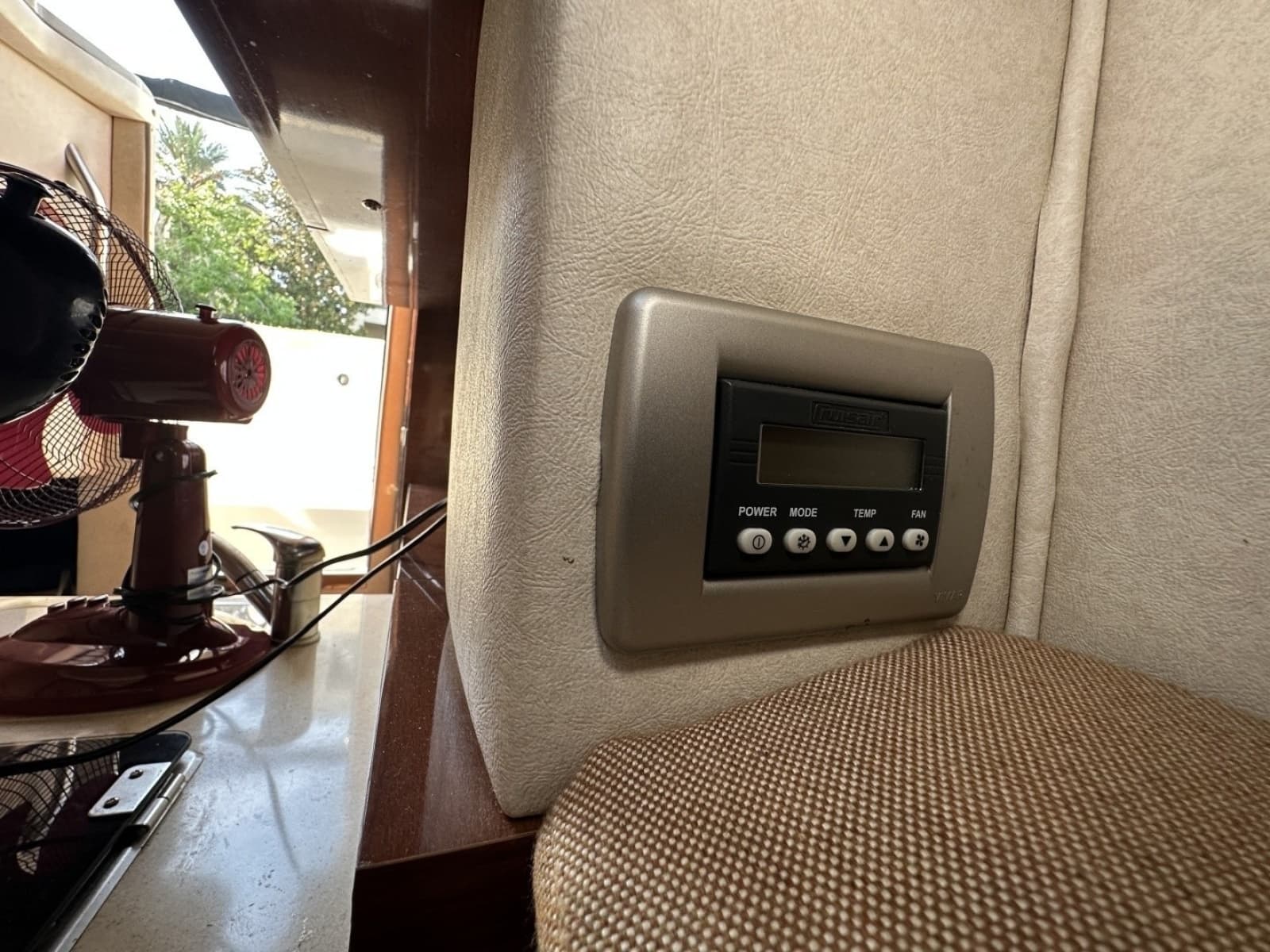 2010 Sea Ray Sundancer 260 - Photo 107