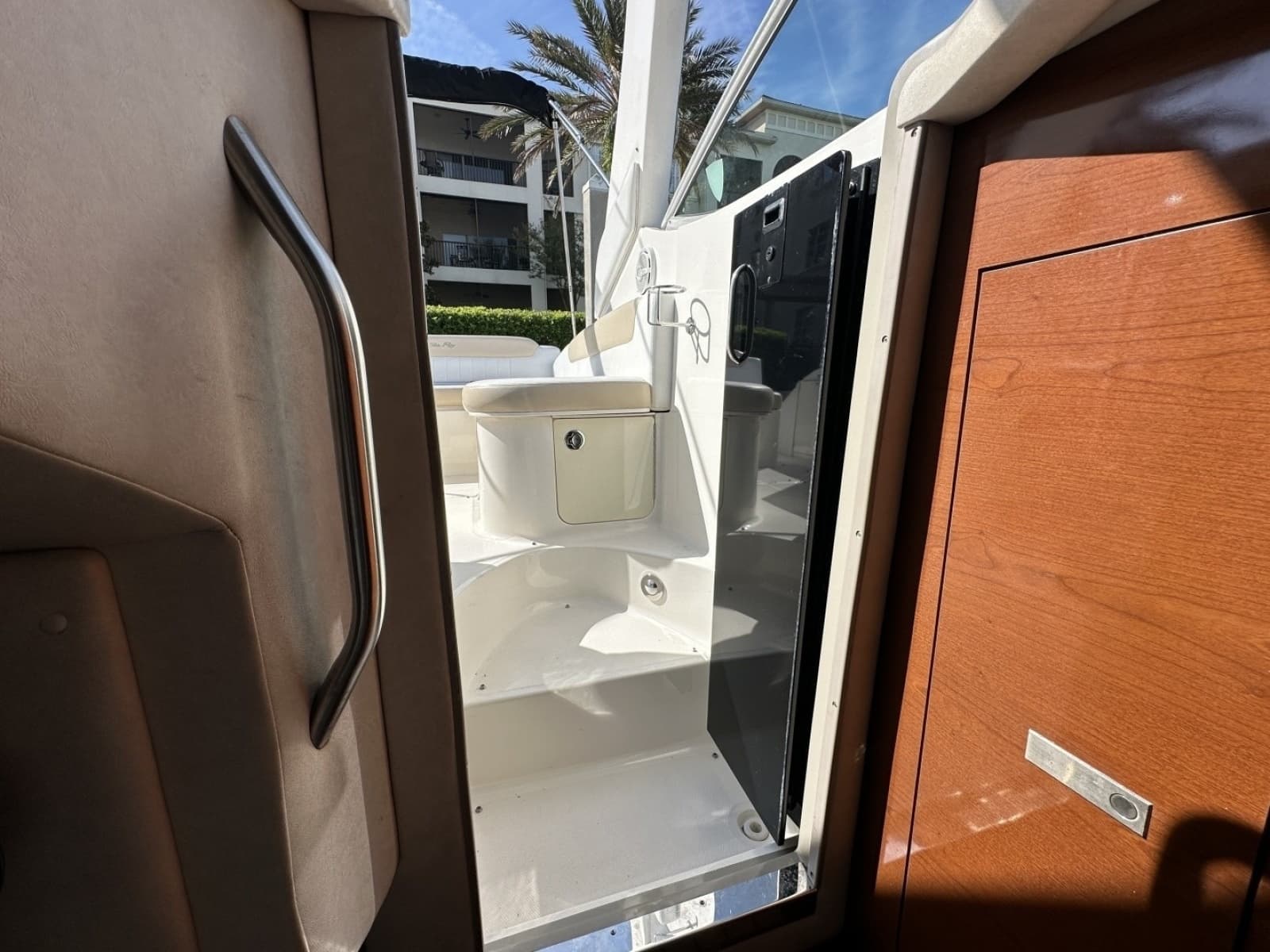 2010 Sea Ray Sundancer 260 - Photo 110