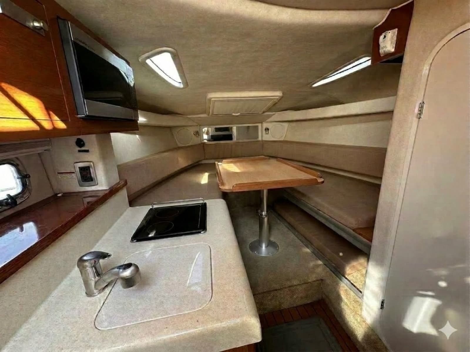 2010 Sea Ray Sundancer 260 - Photo 4