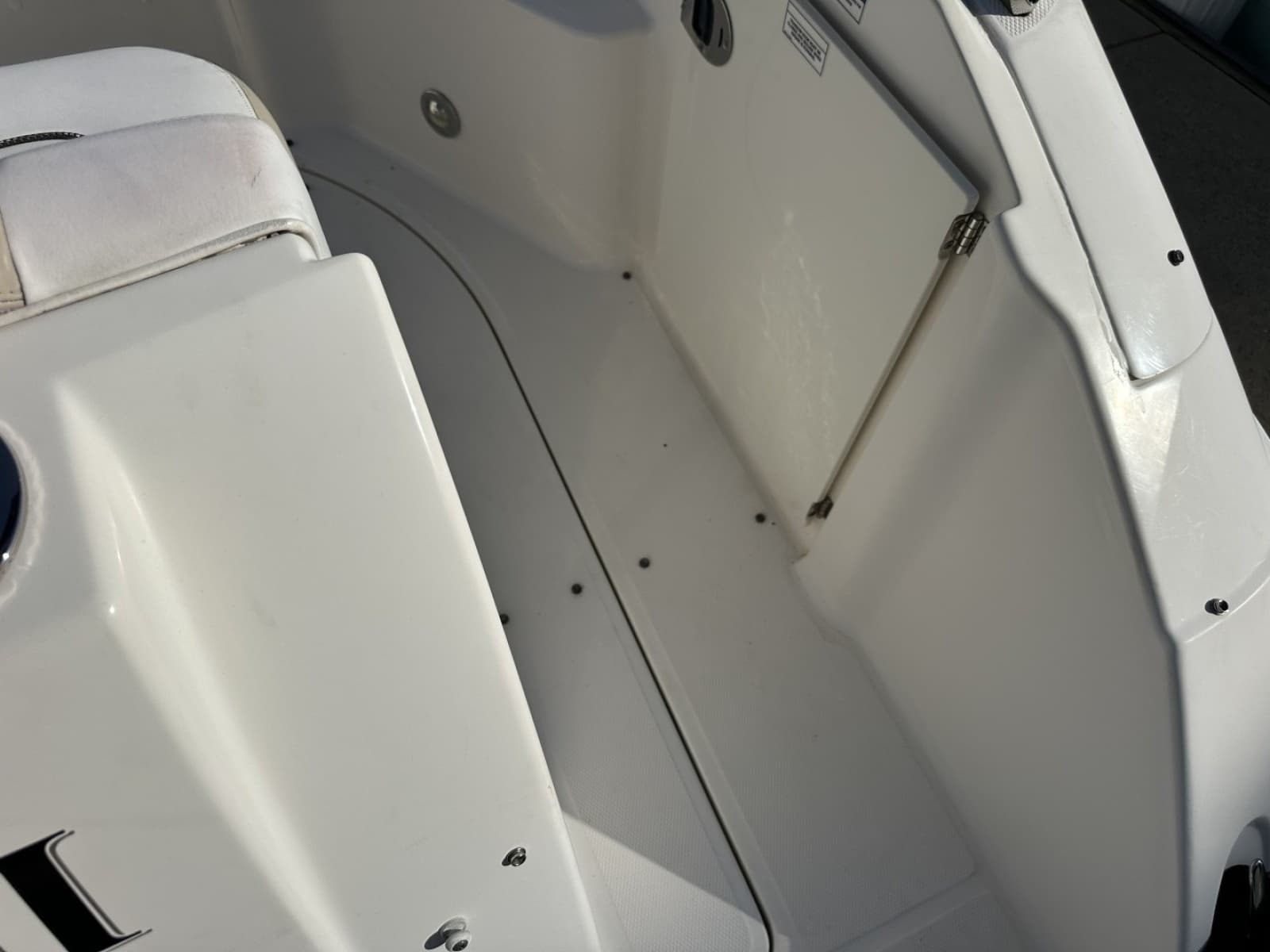 2010 Sea Ray Sundancer 260 - Photo 25