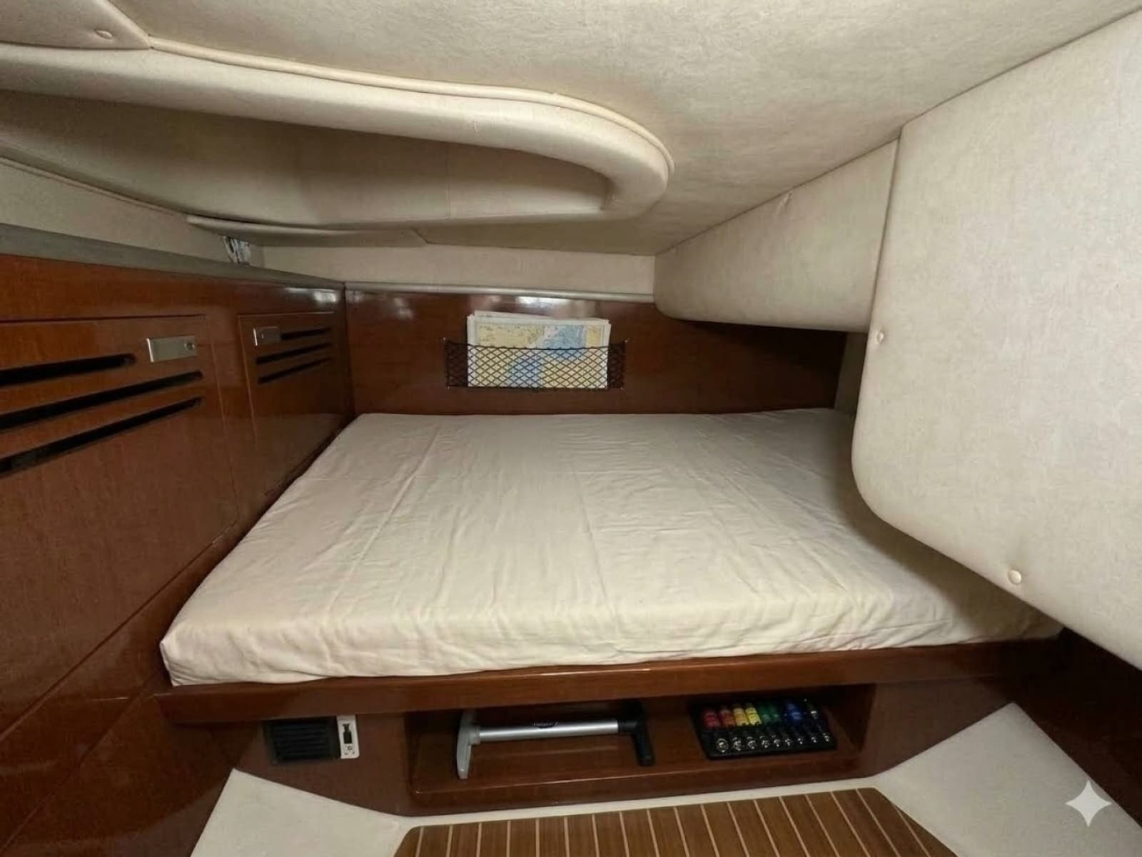 2010 Sea Ray Sundancer 260 - Photo 6