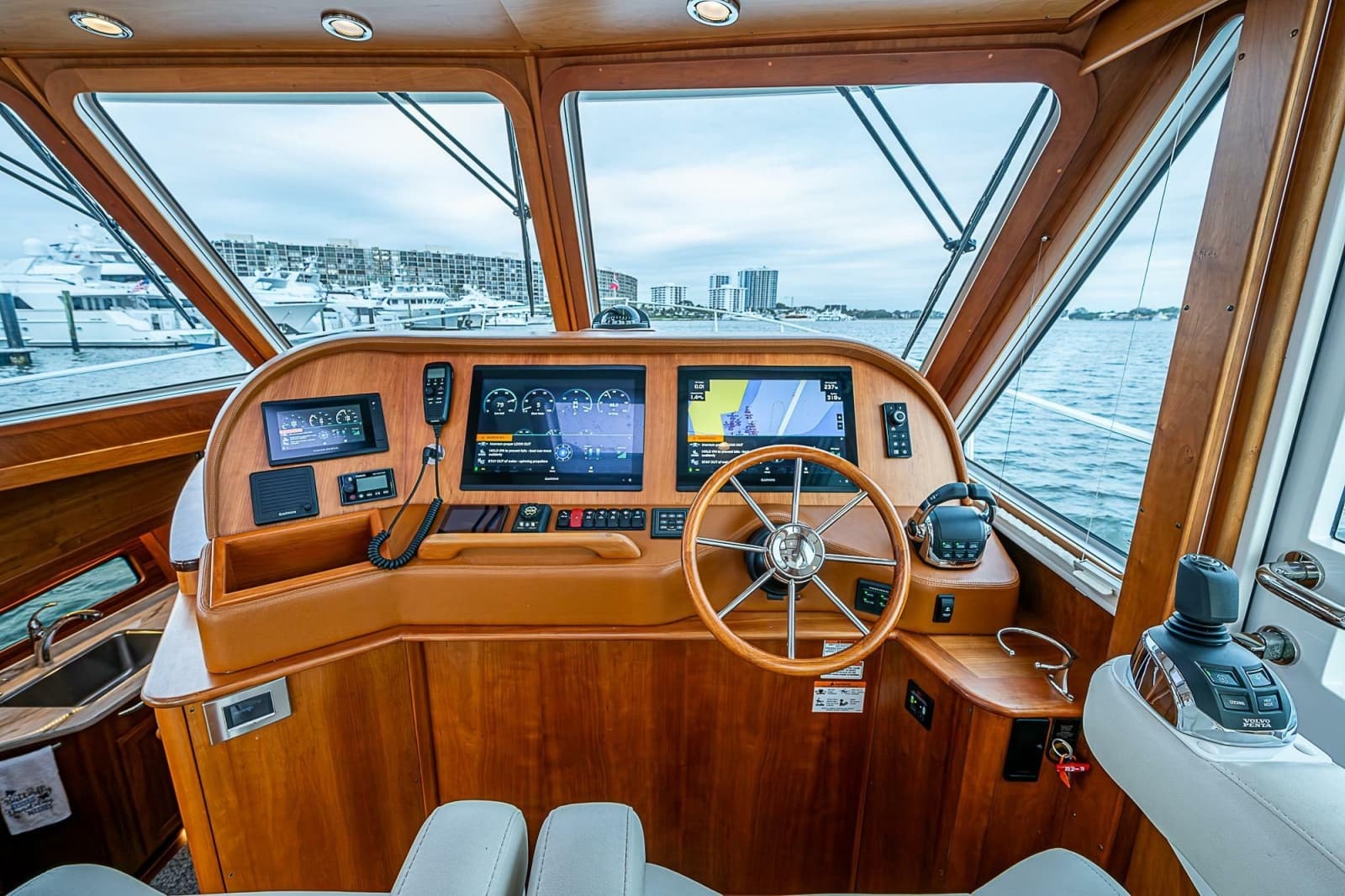 2020 Sabre 48 Salon Express - Photo 4
