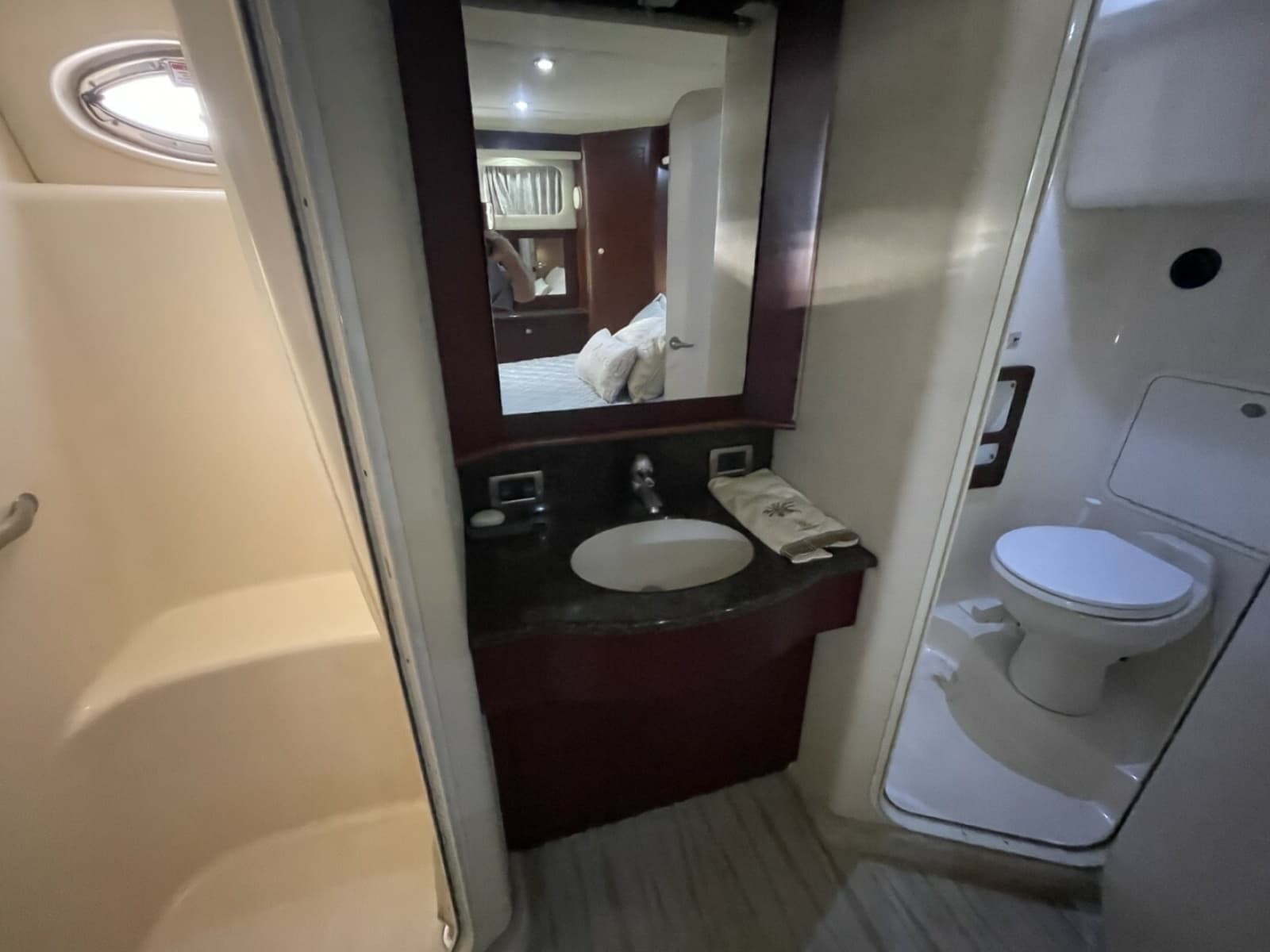 2006 Sea Ray 40 MY - Photo 24