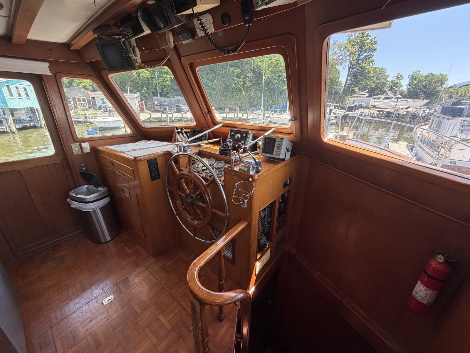 1981 Marine Trader 50 - Photo 23