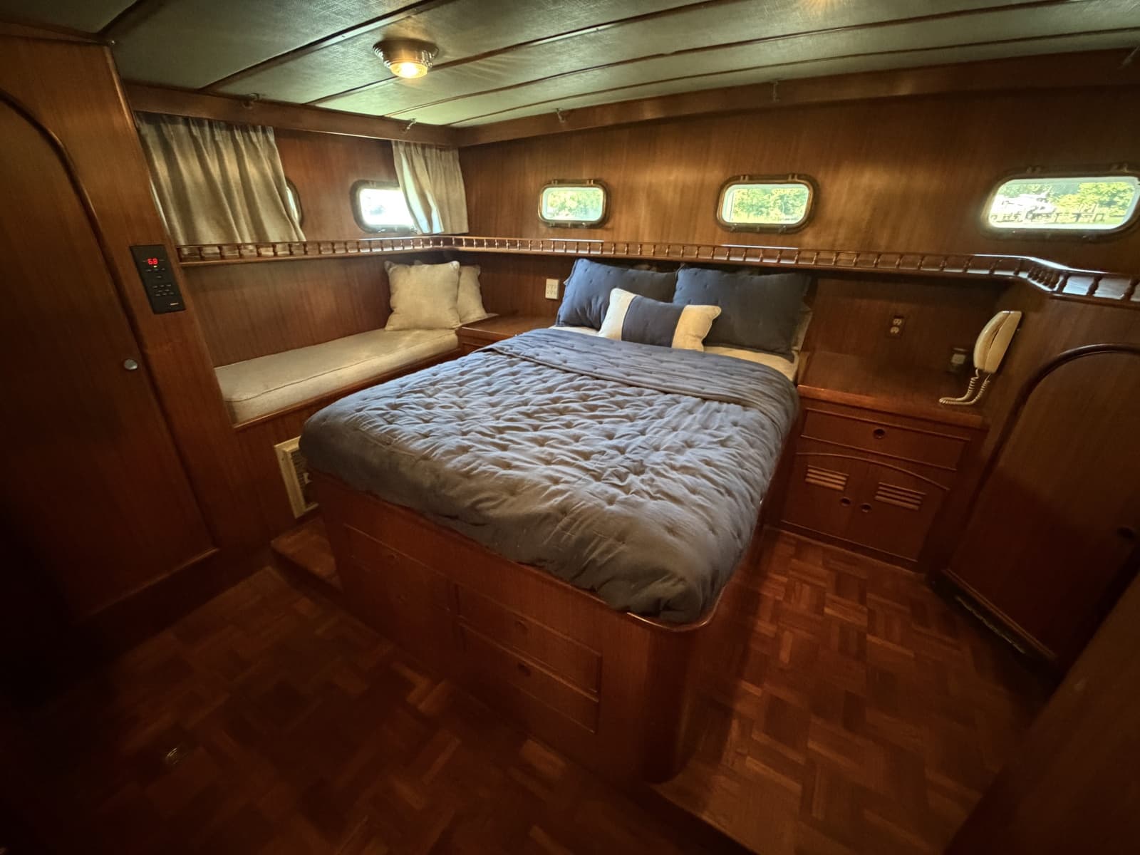 1981 Marine Trader 50 - Photo 42