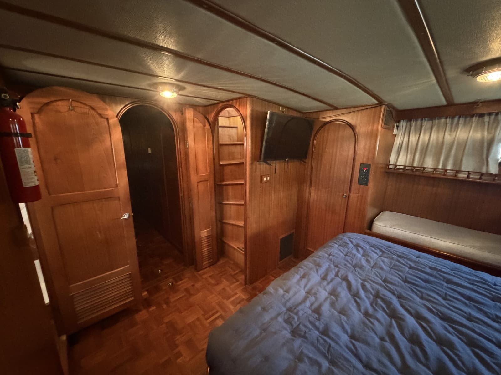 1981 Marine Trader 50 - Photo 46