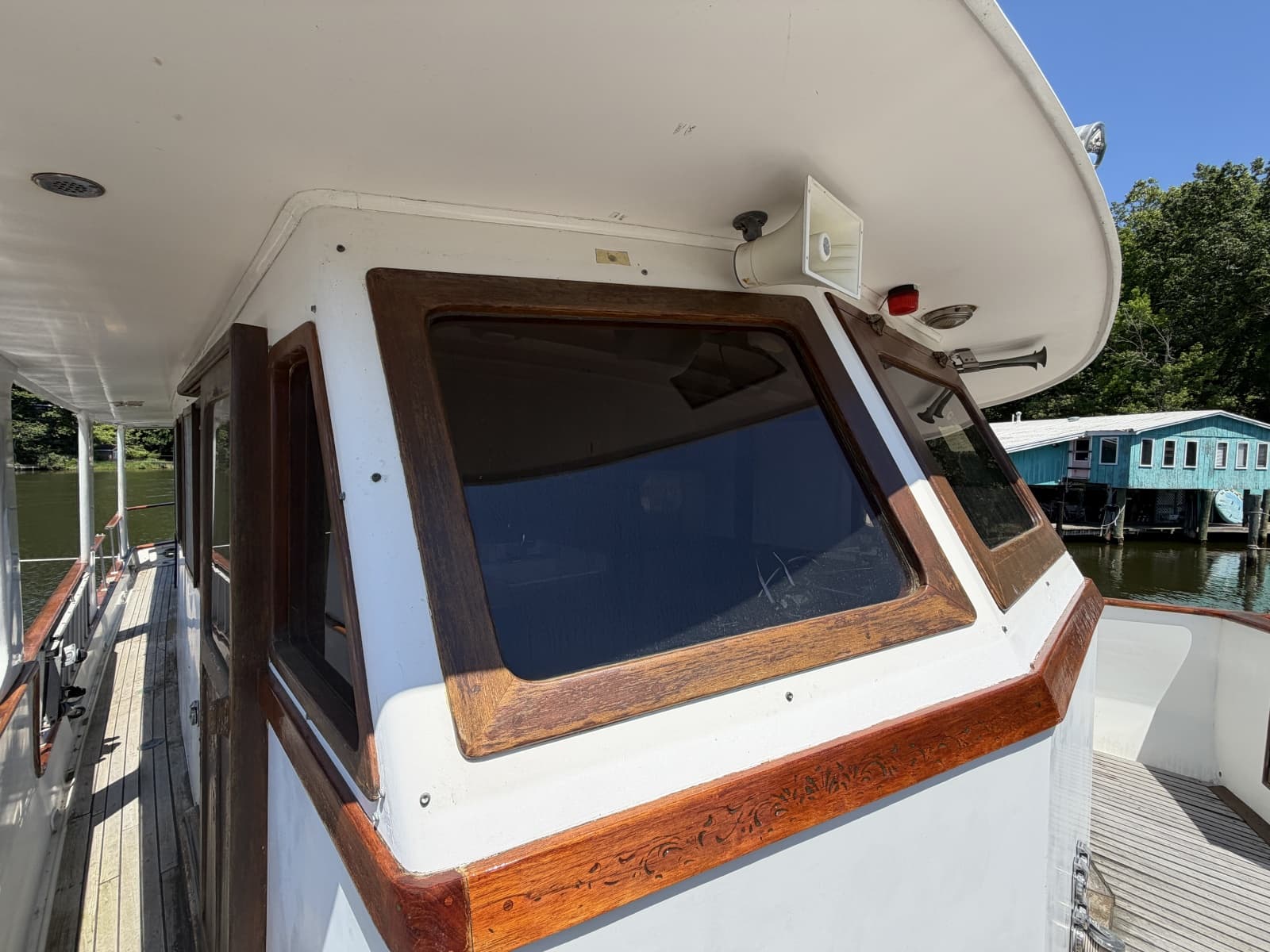 1981 Marine Trader 50 - Photo 11