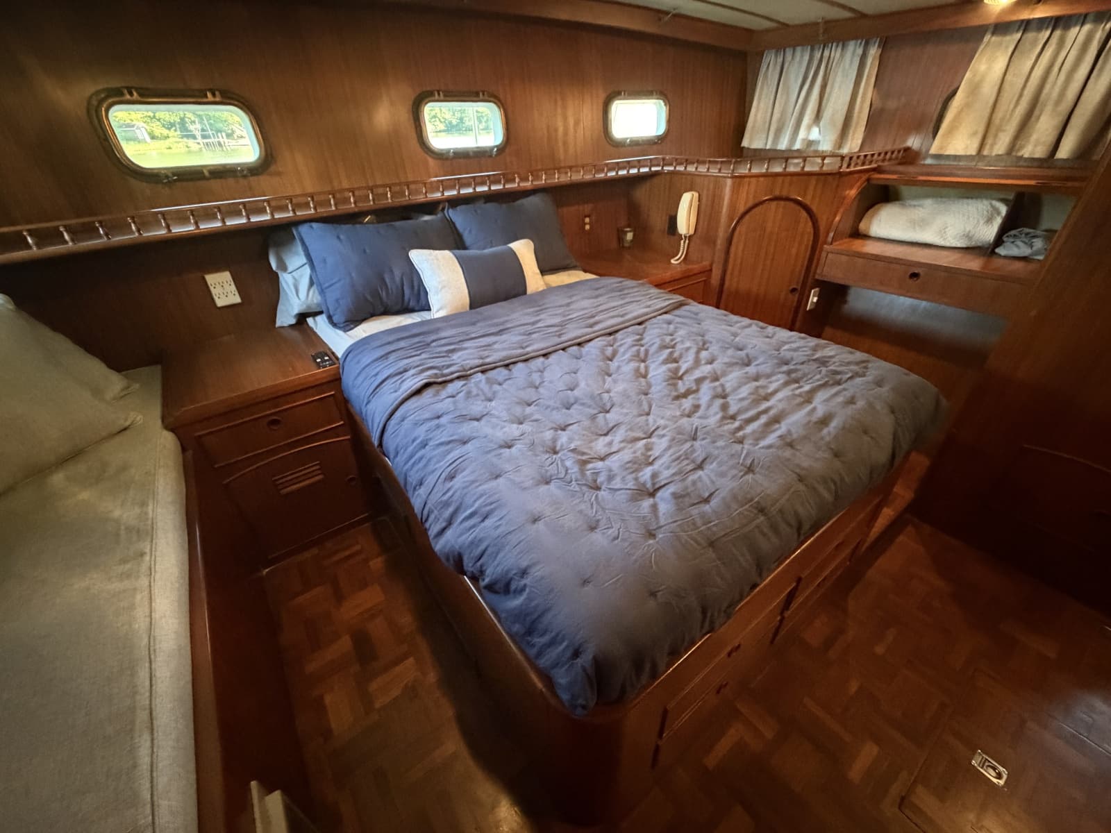 1981 Marine Trader 50 - Photo 43