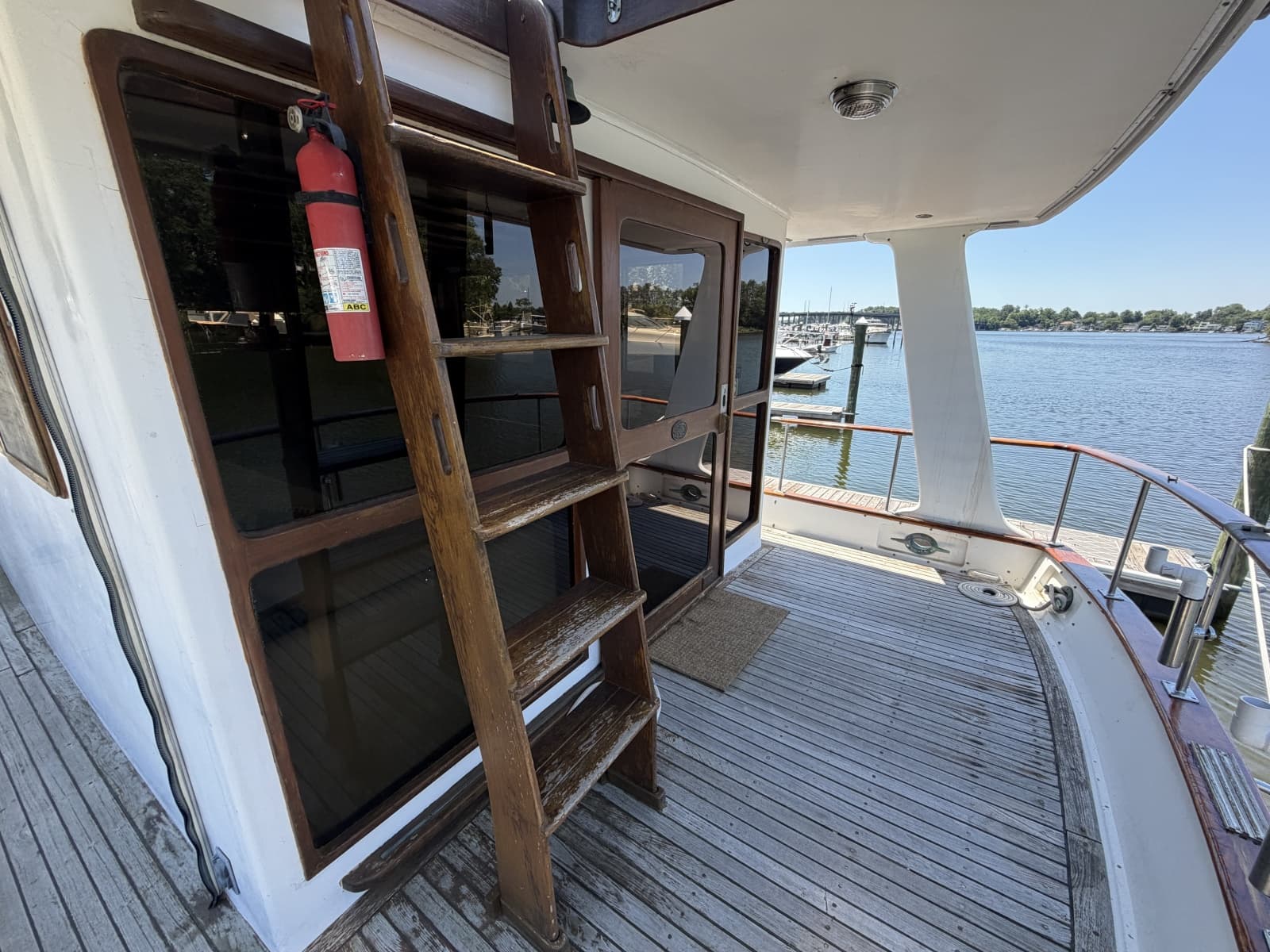 1981 Marine Trader 50 - Photo 49