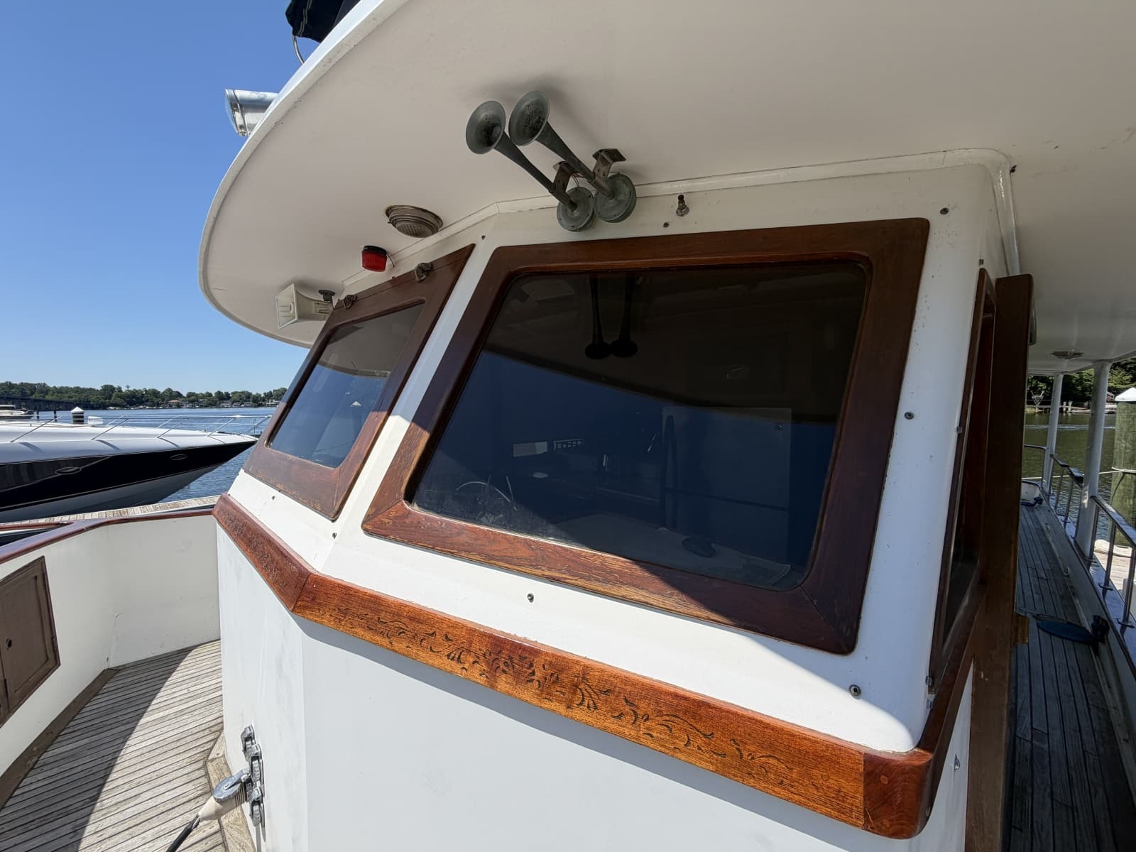 1981 Marine Trader 50 - Photo 10