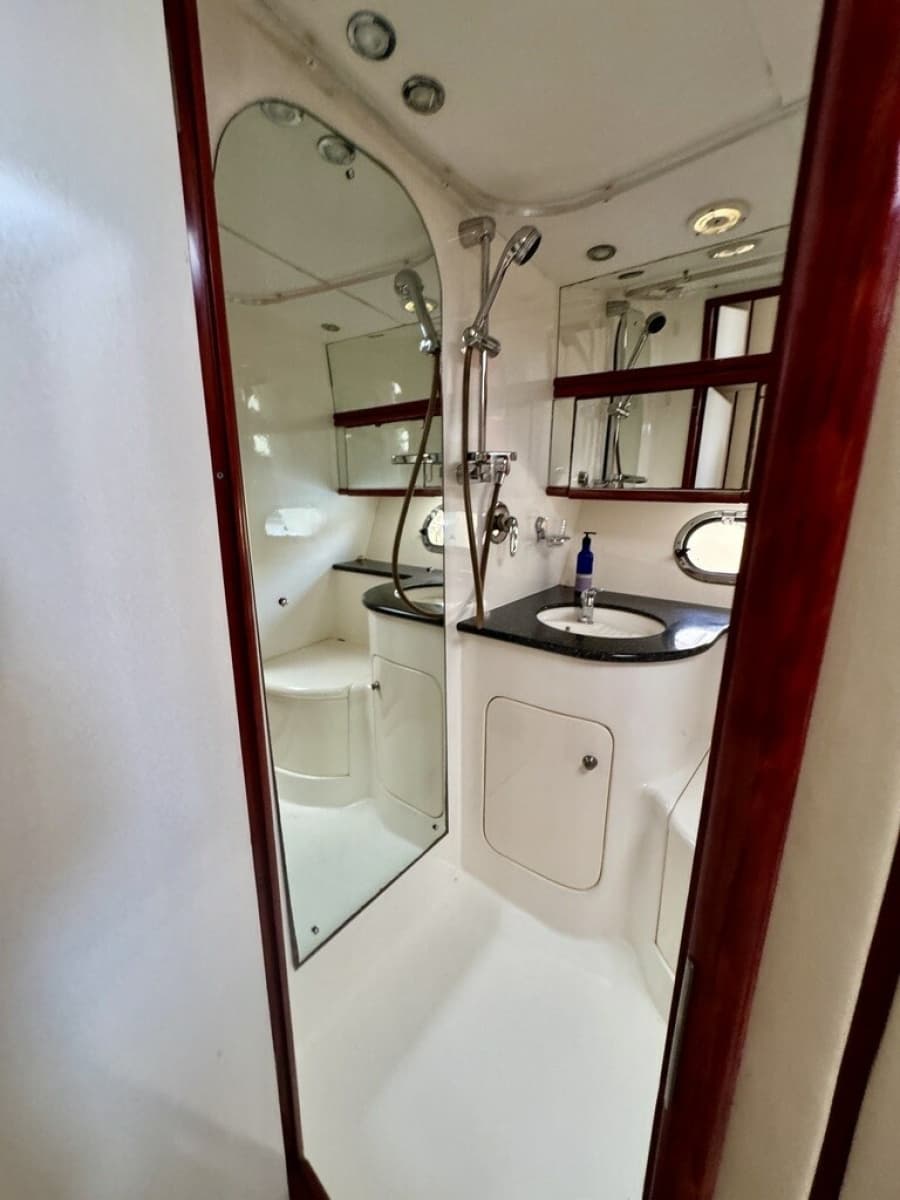 1999 Birchwood Challenger 450 Flybridge - Photo 40