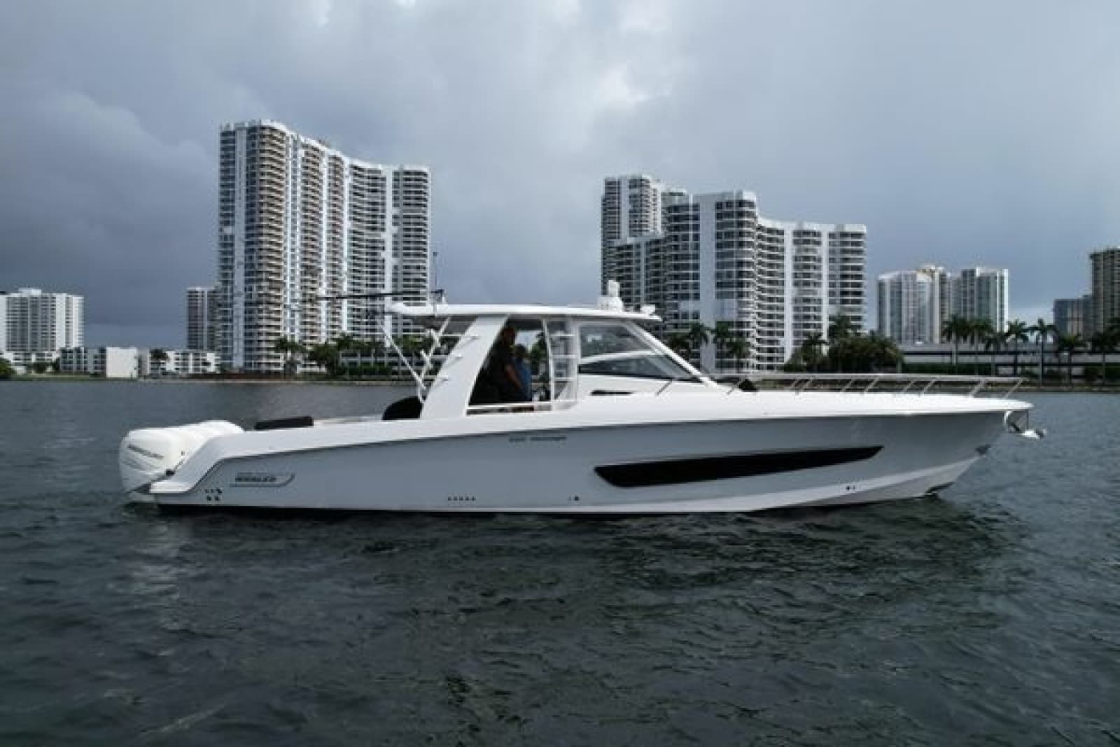 2020 Boston Whaler 420 Outrage - Photo 3