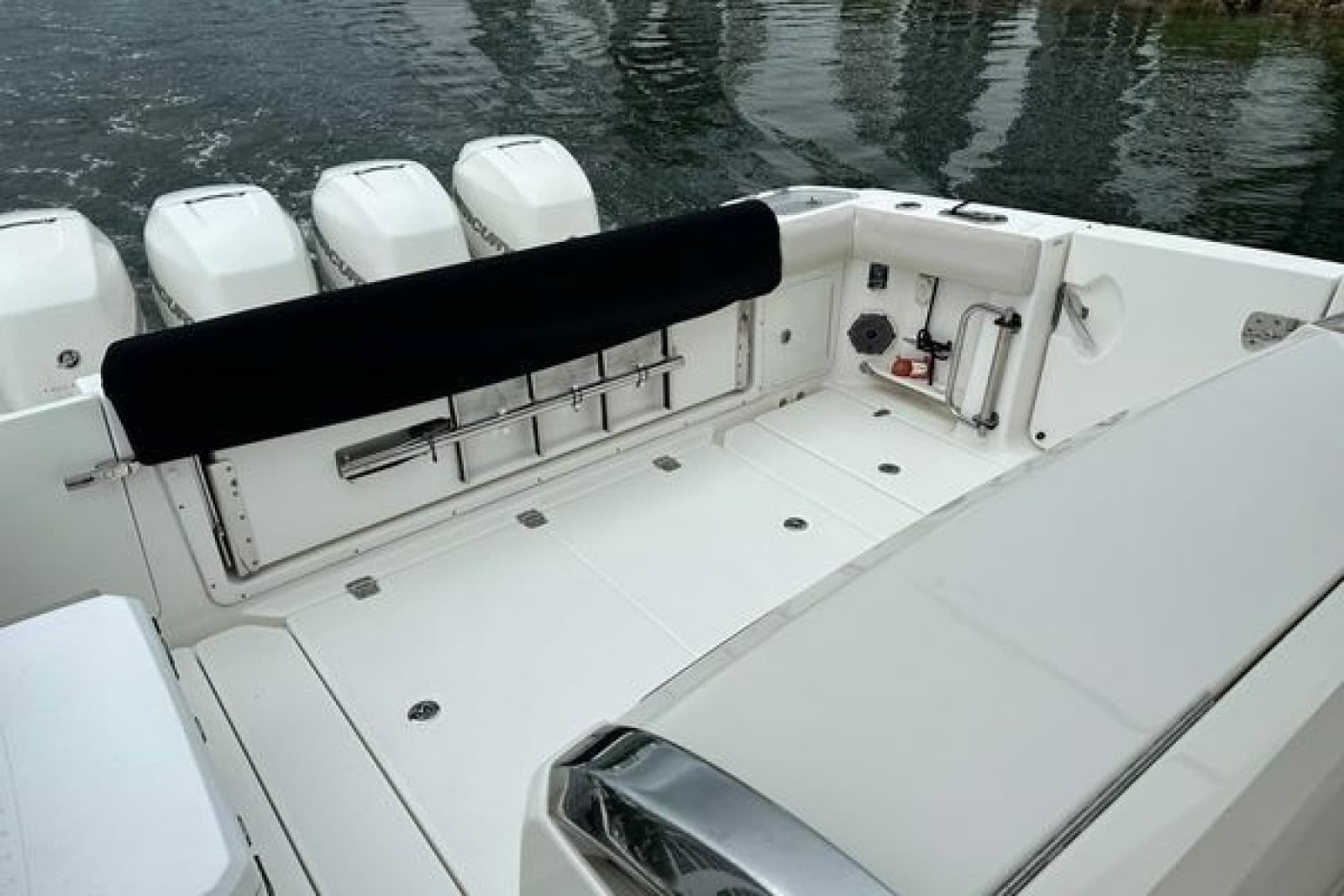 2020 Boston Whaler 420 Outrage - Photo 41