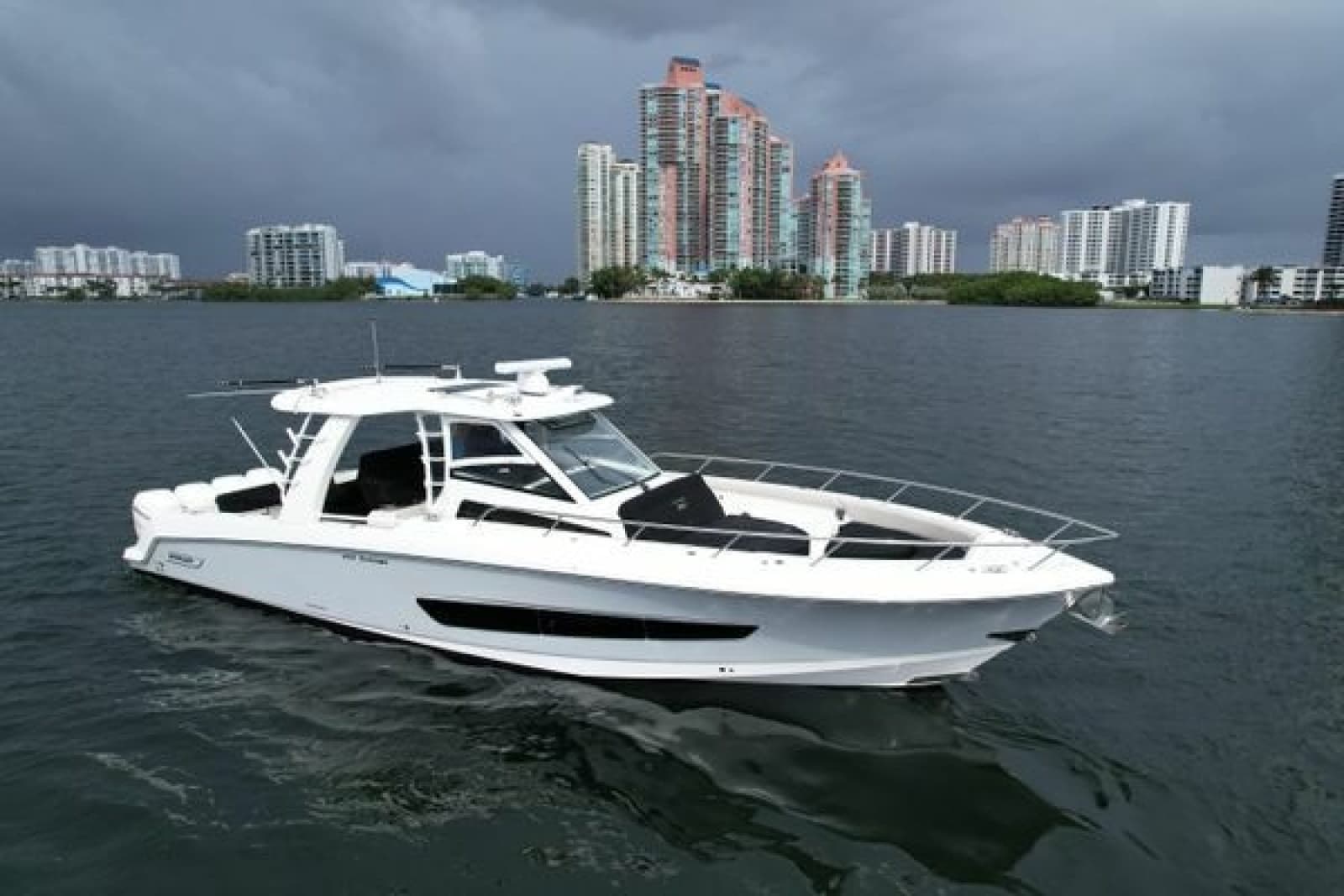 2020 Boston Whaler 420 Outrage - Photo 8