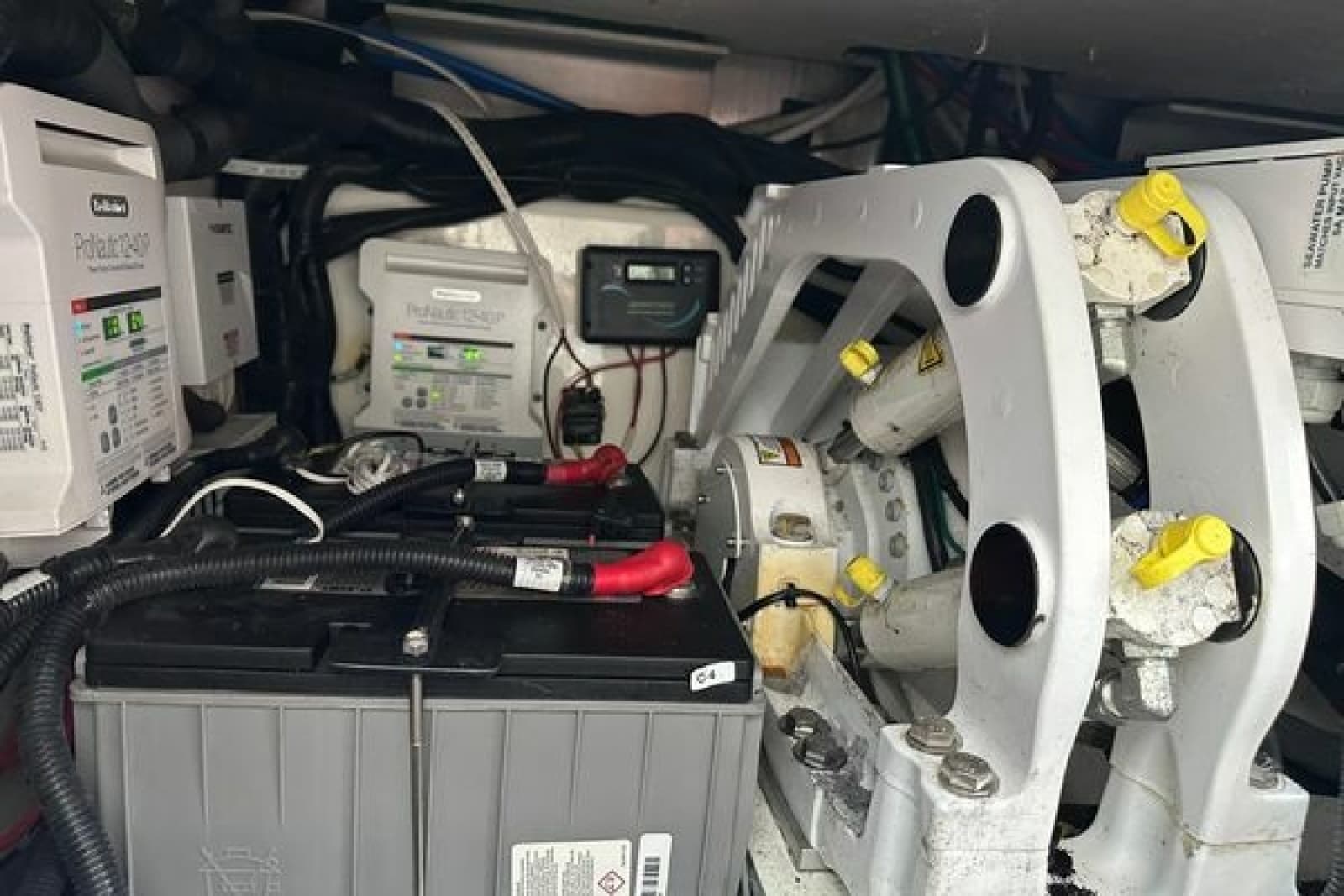 2020 Boston Whaler 420 Outrage - Photo 47