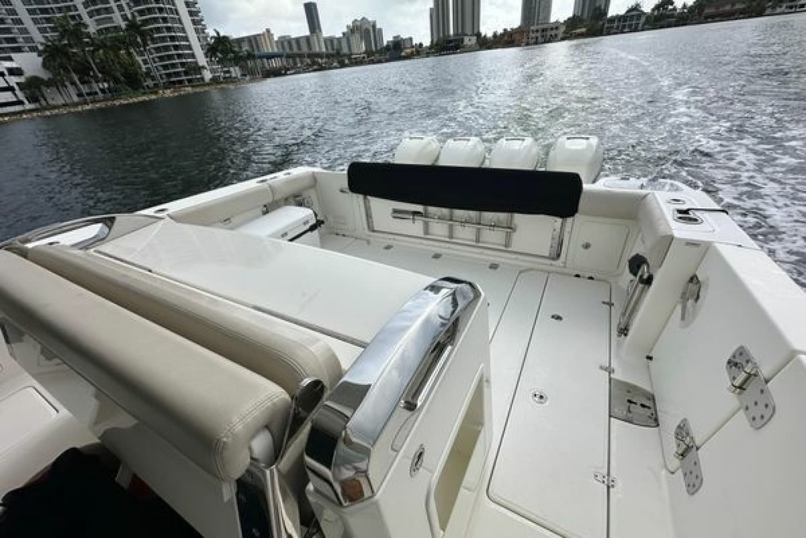 2020 Boston Whaler 420 Outrage - Photo 14
