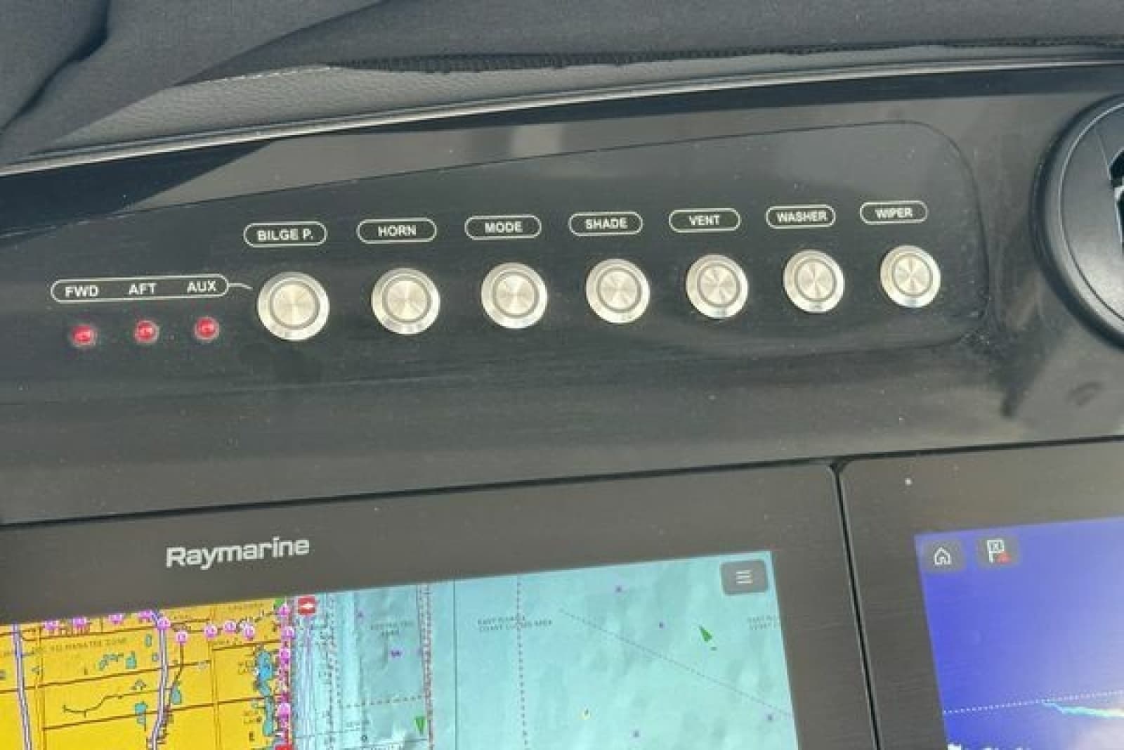 2020 Boston Whaler 420 Outrage - Photo 25