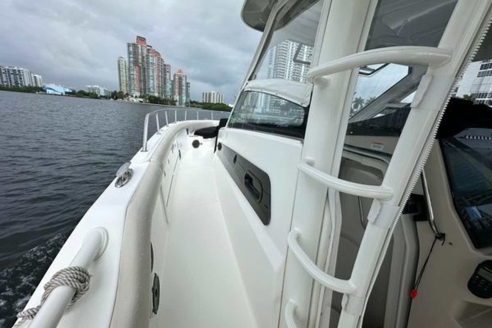 2020 Boston Whaler 420 Outrage - Photo 40