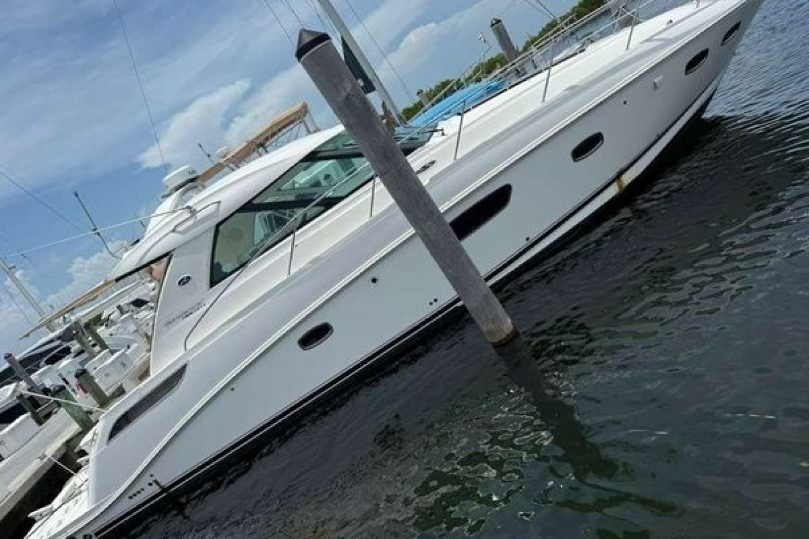 2012 Sea Ray 450 Sundancer - Photo 2