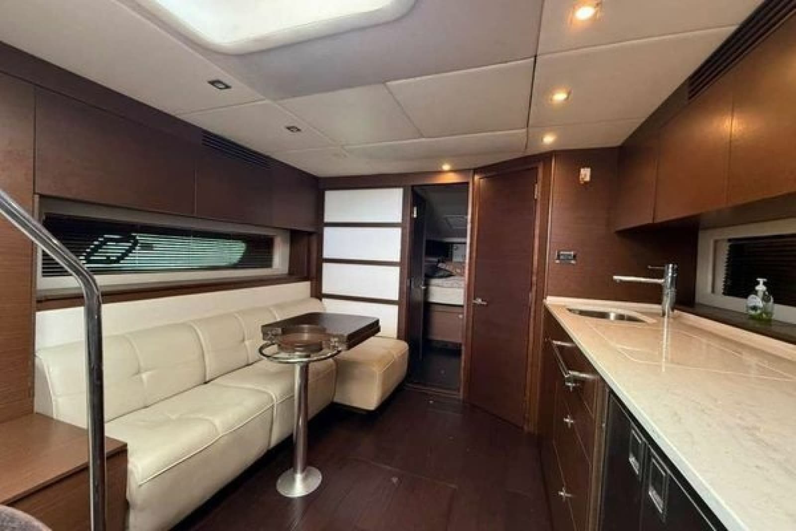 2012 Sea Ray 450 Sundancer - Photo 9