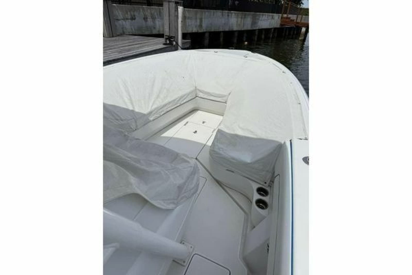 2012 Intrepid 323 Open - Photo 4