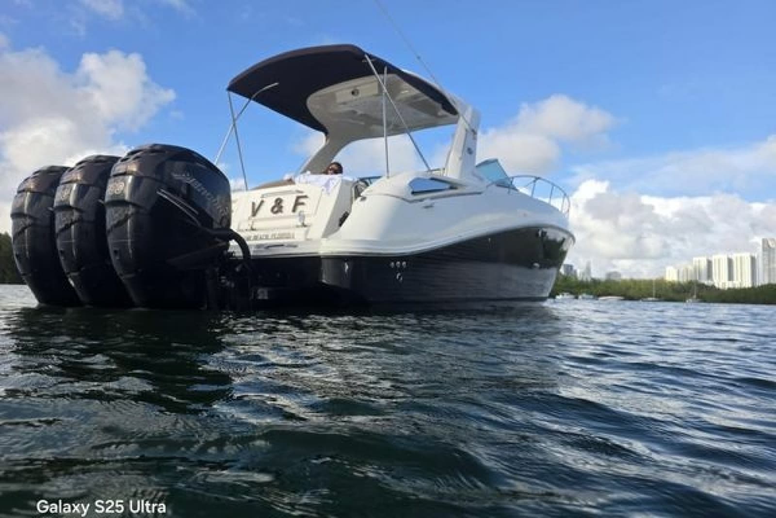 2010 Sea Ray 370 Sundancer - Photo 16