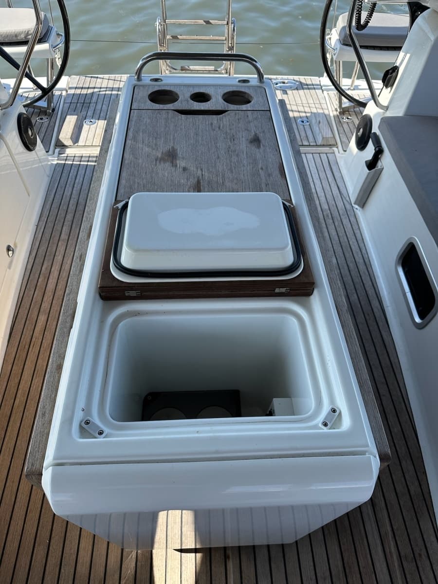 2018 Jeanneau 51 - Photo 25