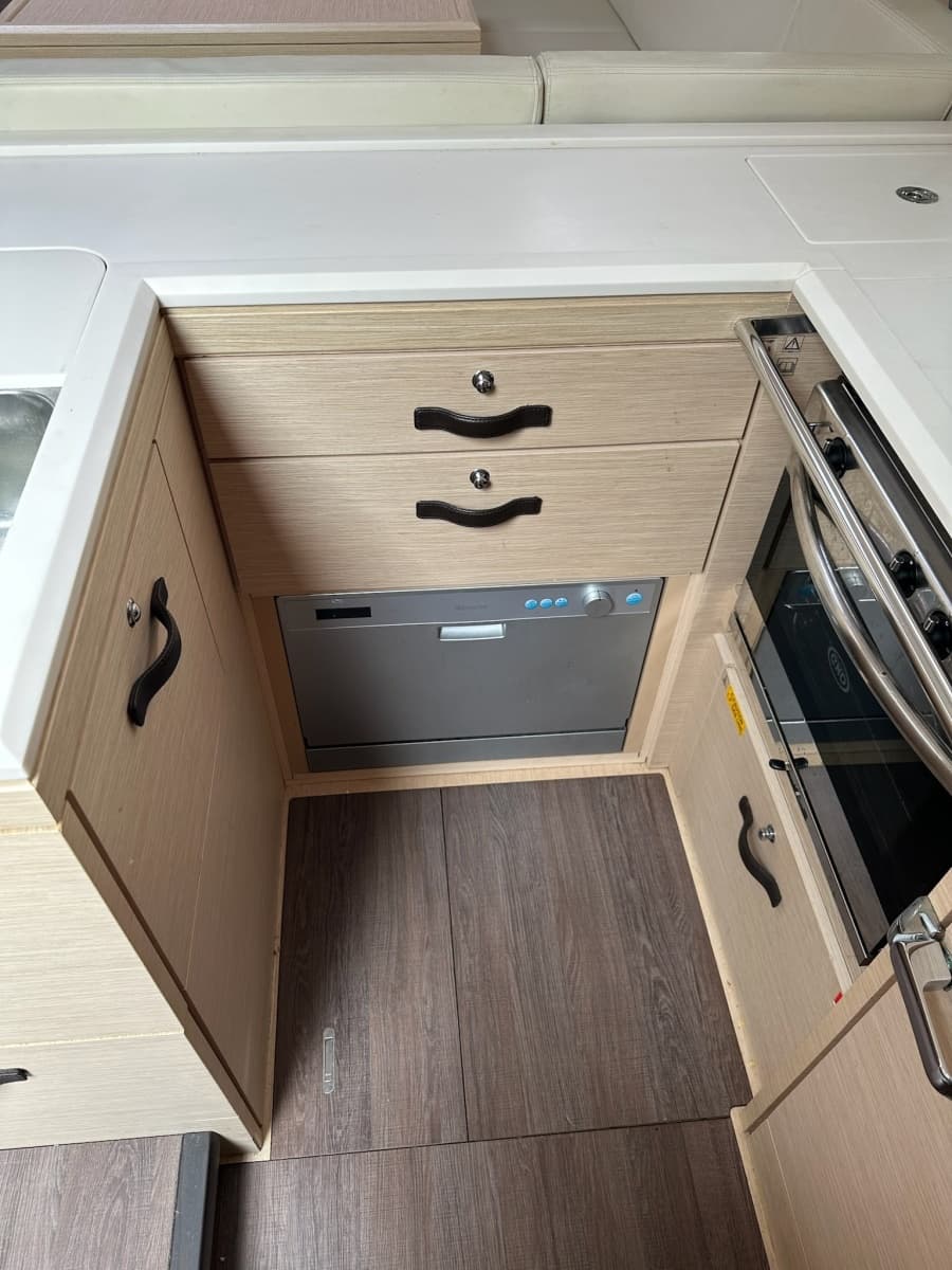 2018 Jeanneau 51 - Photo 30