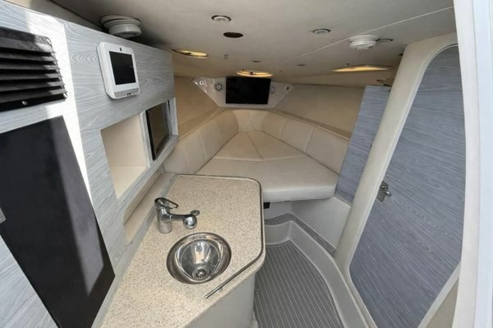 2010 Hydra-Sports Vector 3500 VX - Photo 7