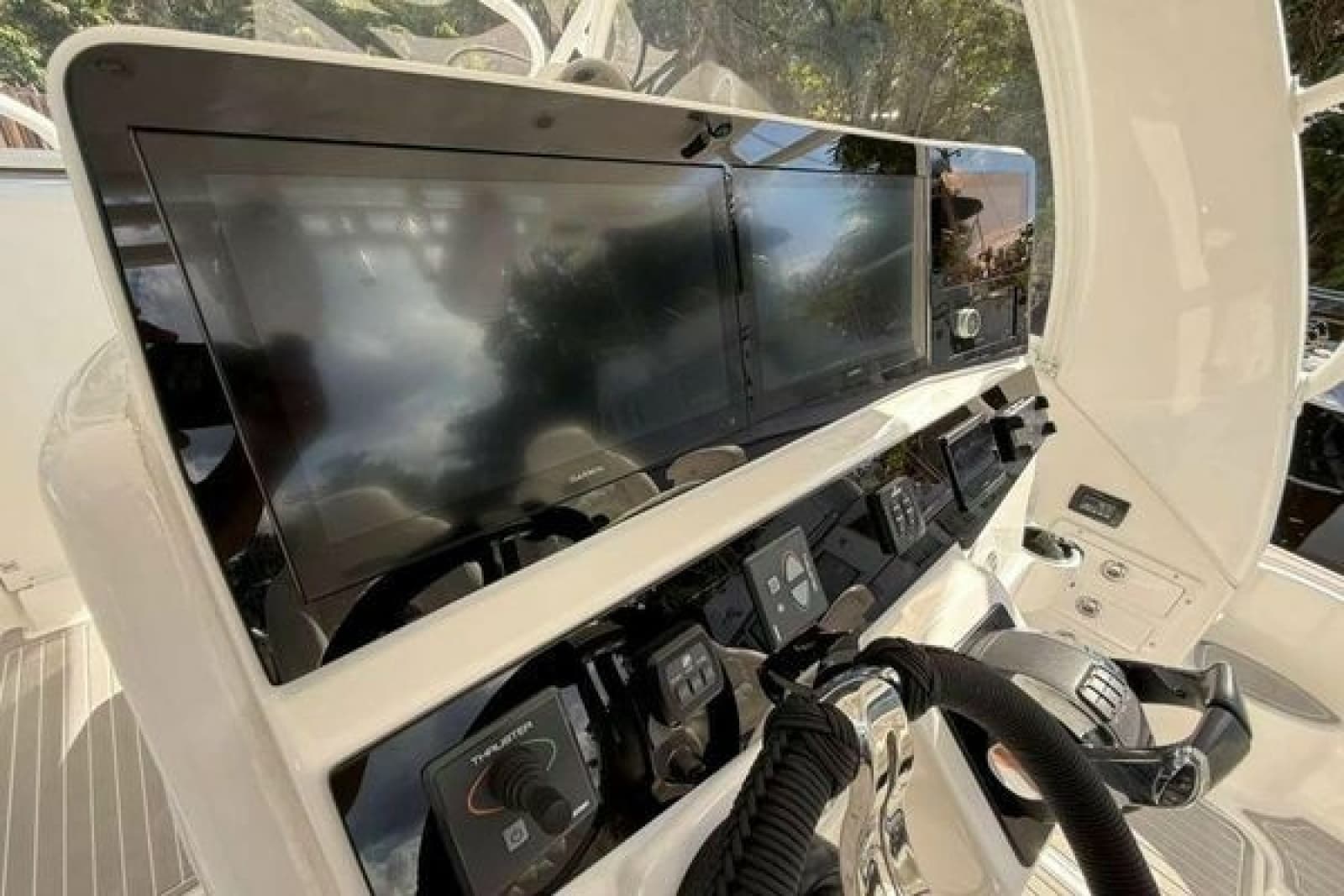 2010 Hydra-Sports Vector 3500 VX - Photo 47