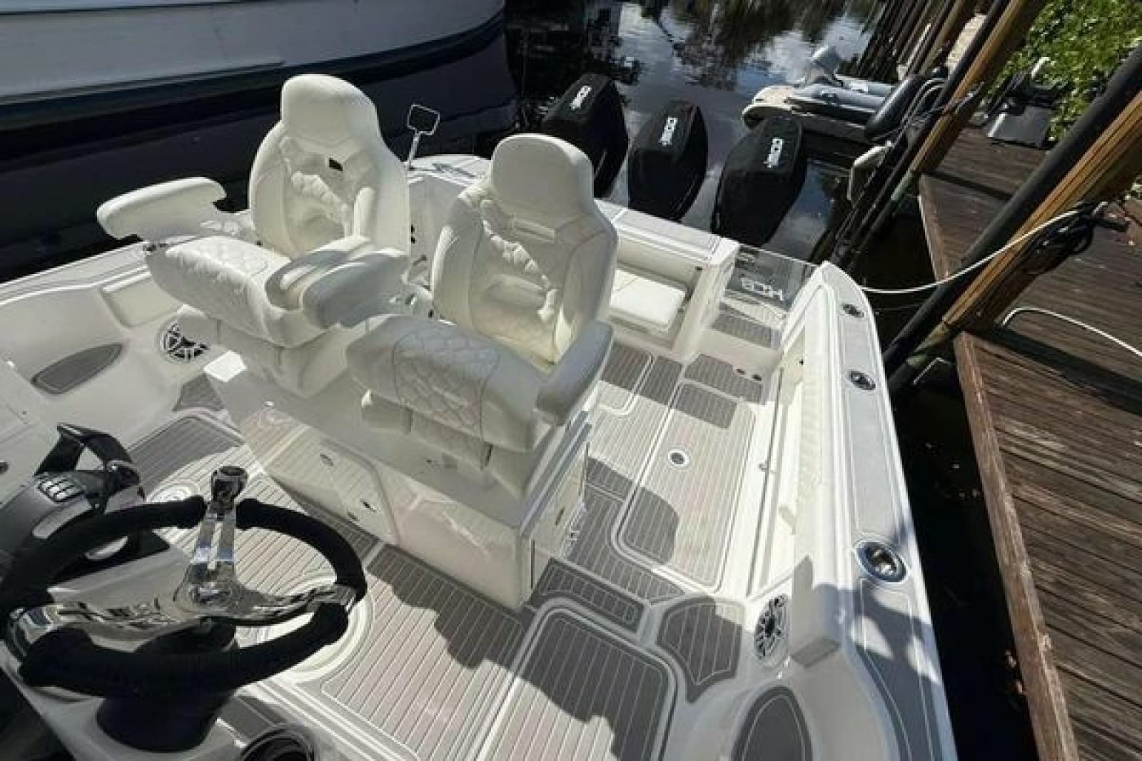 2010 Hydra-Sports Vector 3500 VX - Photo 28