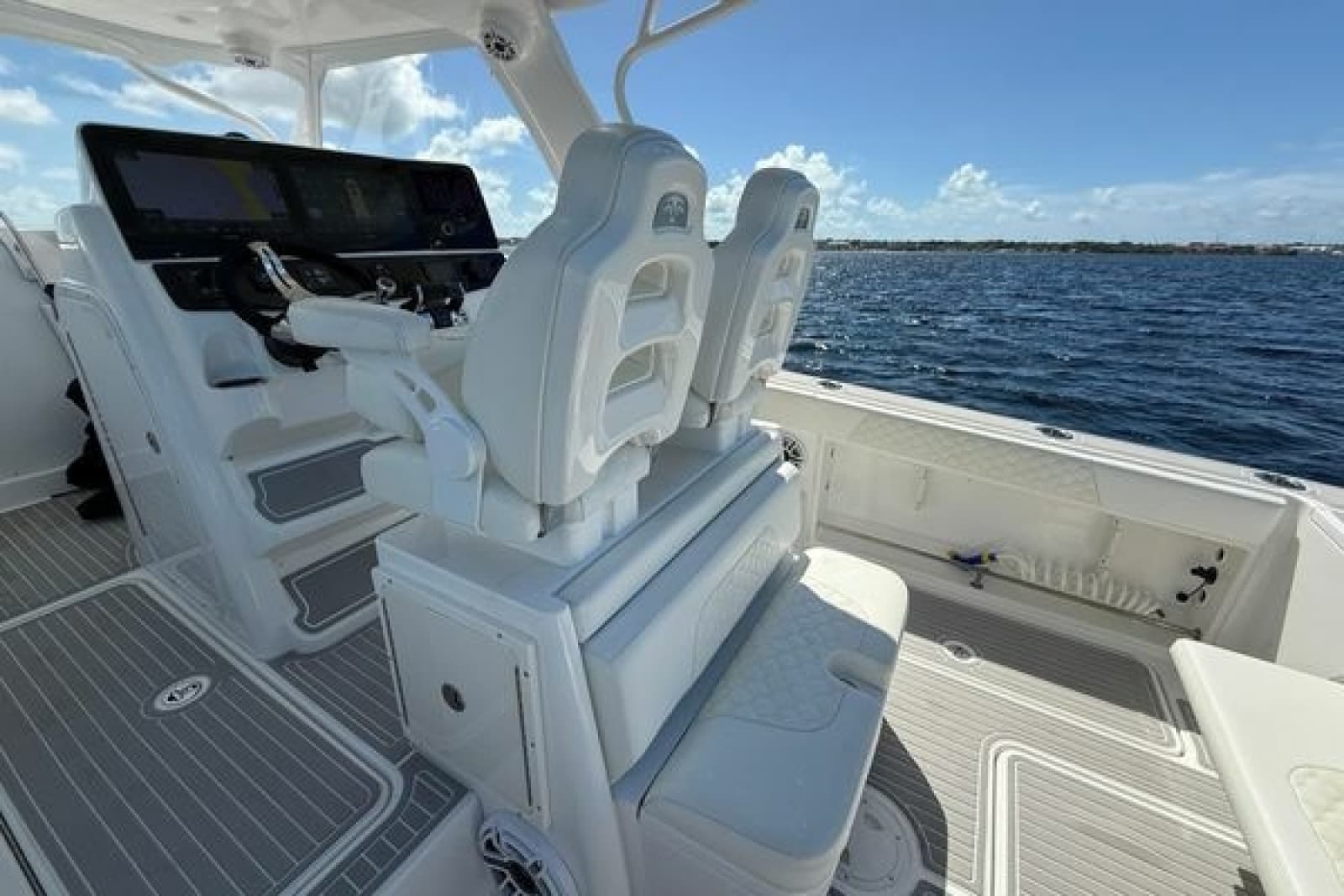 2010 Hydra-Sports Vector 3500 VX - Photo 16