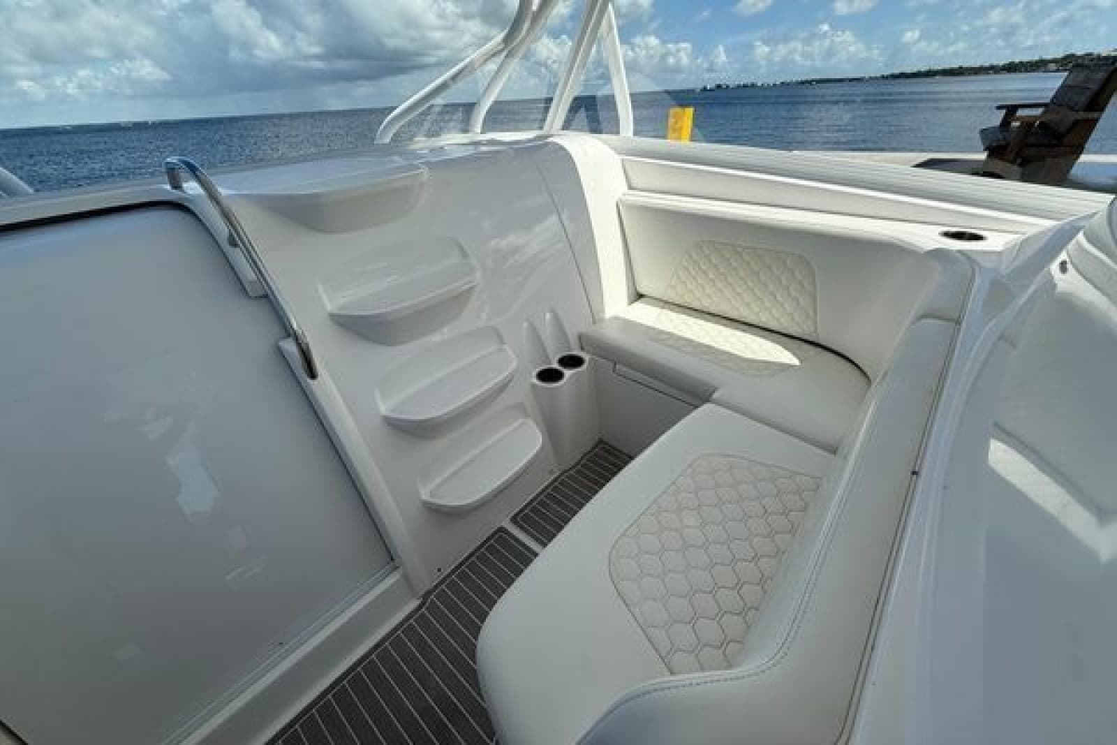 2010 Hydra-Sports Vector 3500 VX - Photo 23