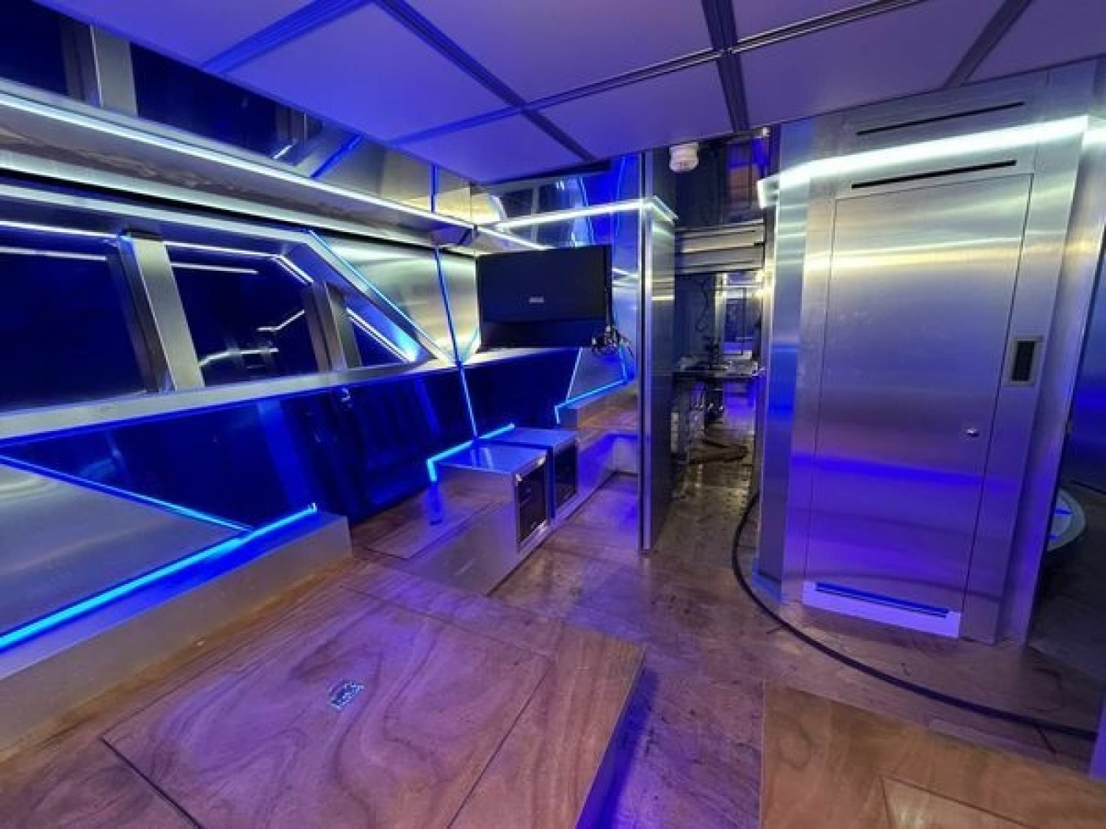 1992 Heesen Yachts 141 Motor Yacht - Photo 48